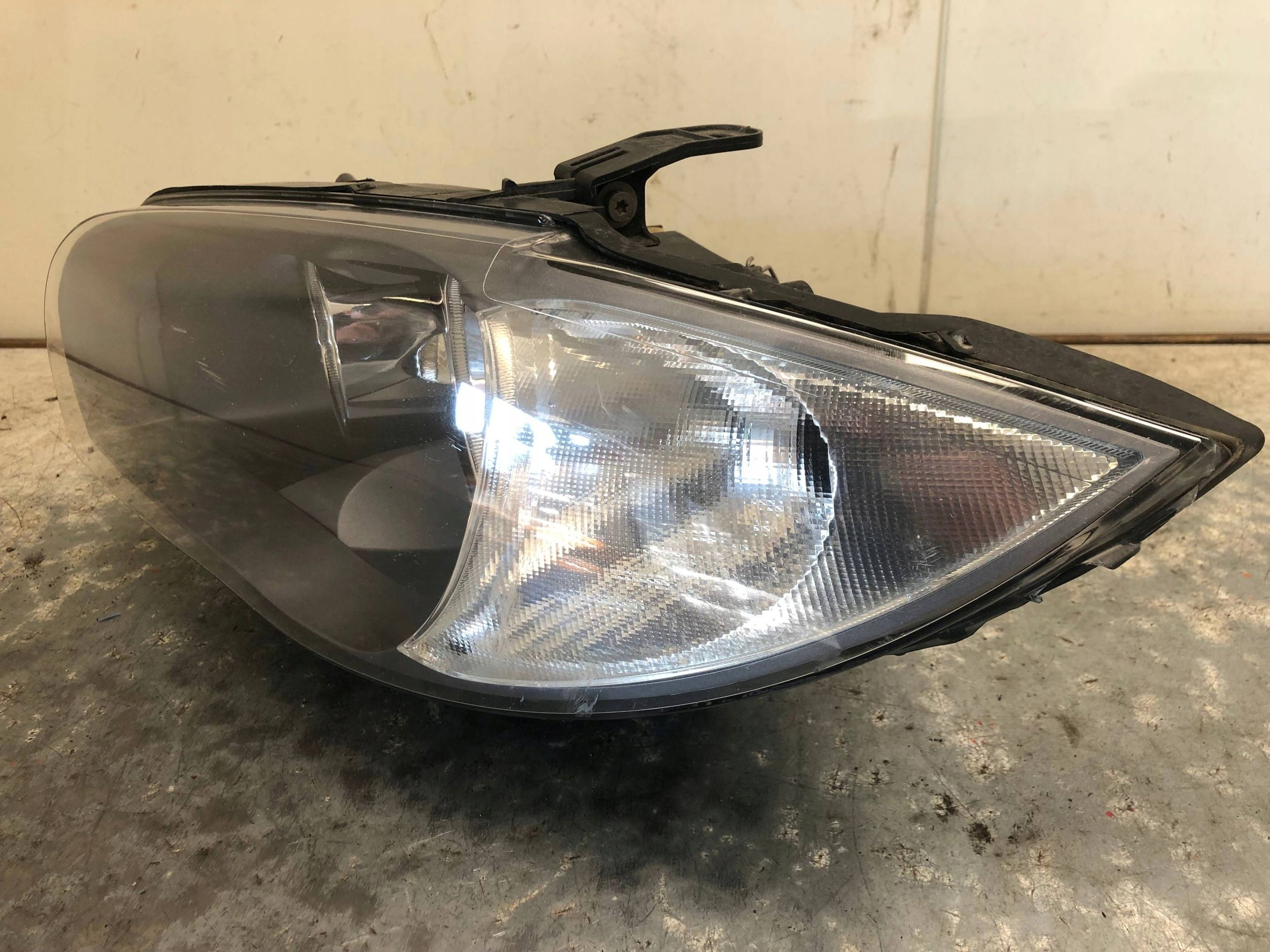 light left front BMW E87 7193387