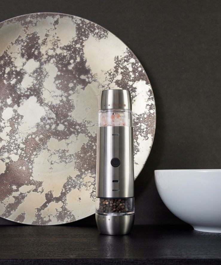 Cucinella Duální elektrický mlýnek na sůl a pepř, 2 mlýnky v jednom