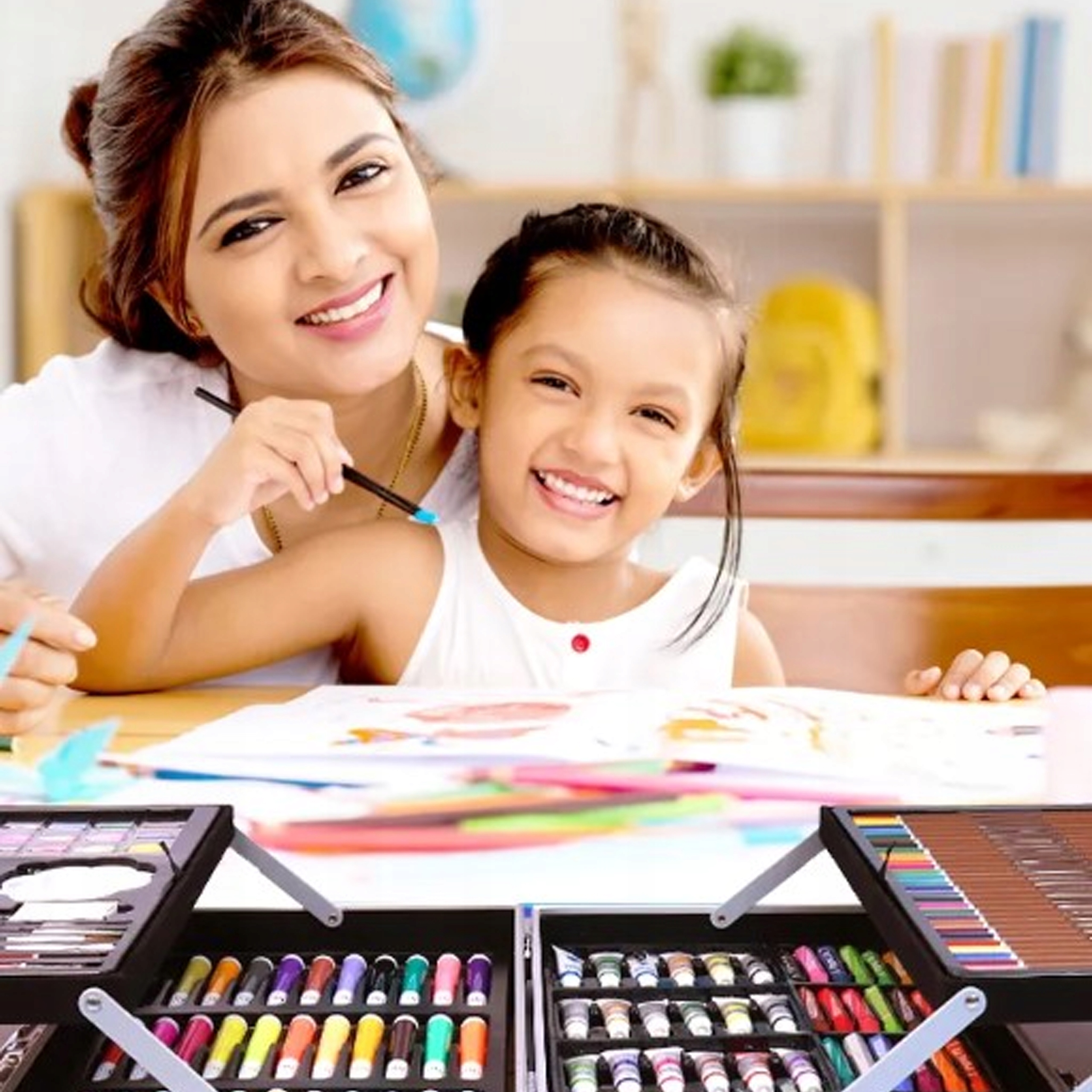 ZESTAW ARTYSTYCZNY DO MALOWANIA KUFEREK NIEBIESKI Płeć Brak informacji chłopcy dziewczynki