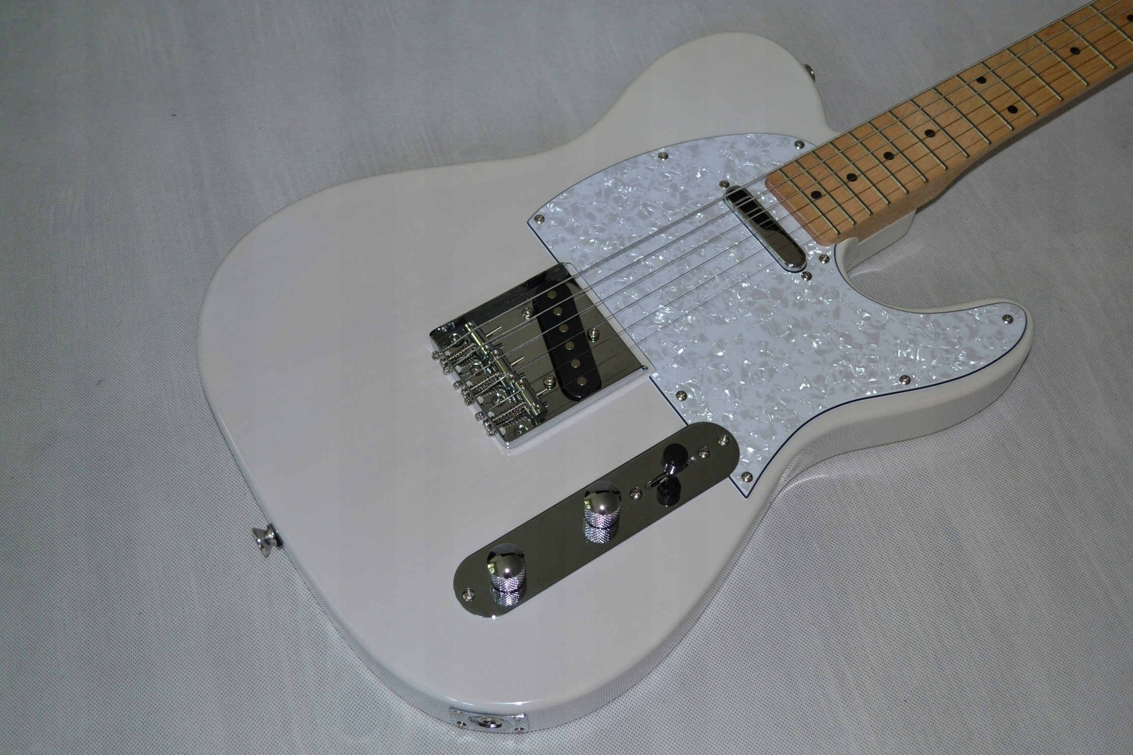 JESIONOWY TELECASTER KLONOWY GRYF USTAWIONA LUTNIk Rodzaj Telecaster
