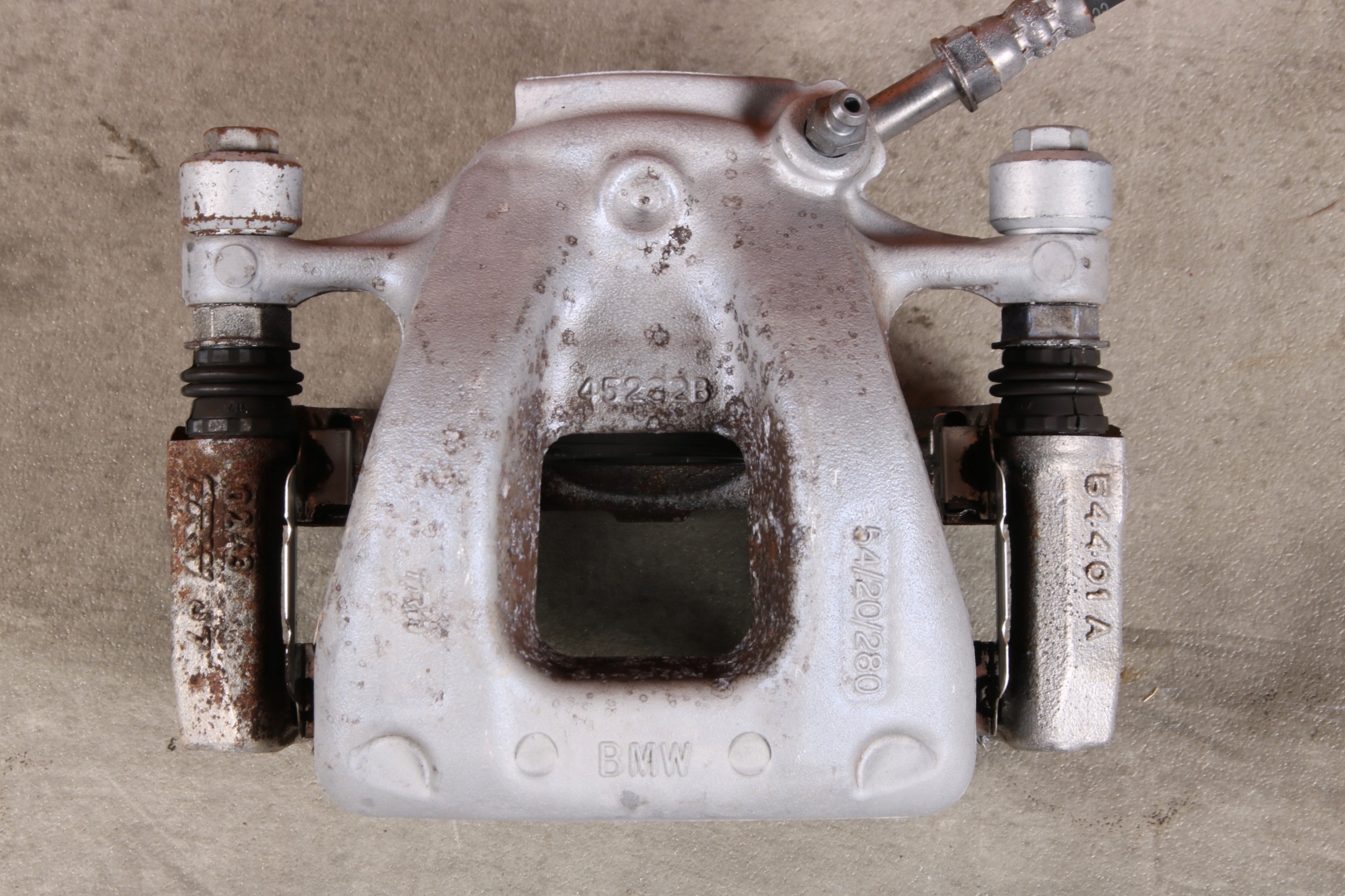 BMW i3 I01 caliper brake right front front 54/20/280 6860270