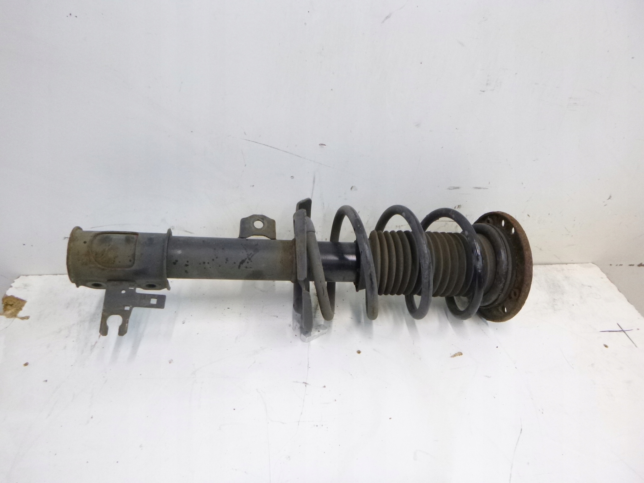 shock absorber front left Opel Signum Vectra C 1.8 05r. SACHS