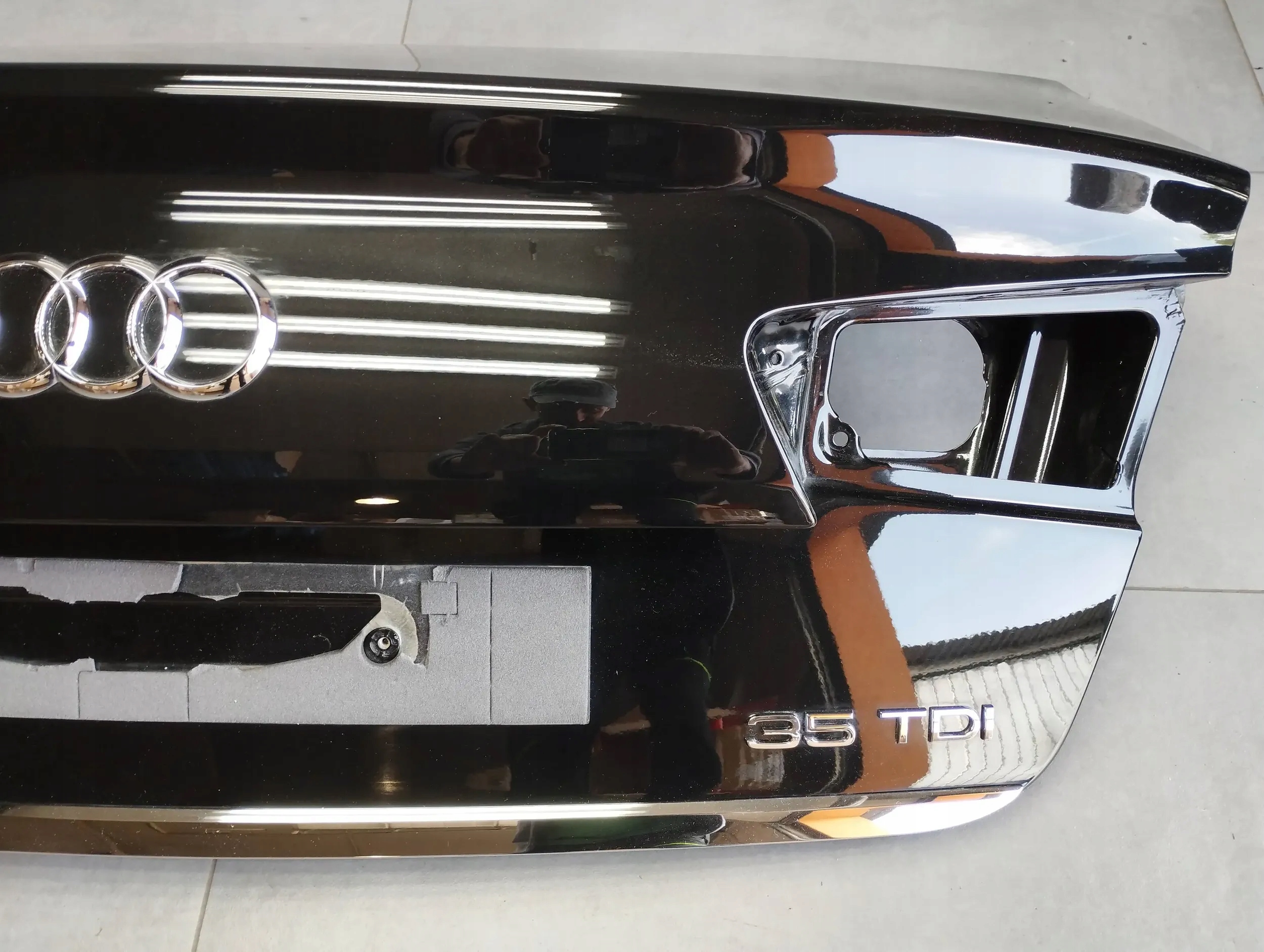 Audi A6 C7 4G sedan boot door LY9T