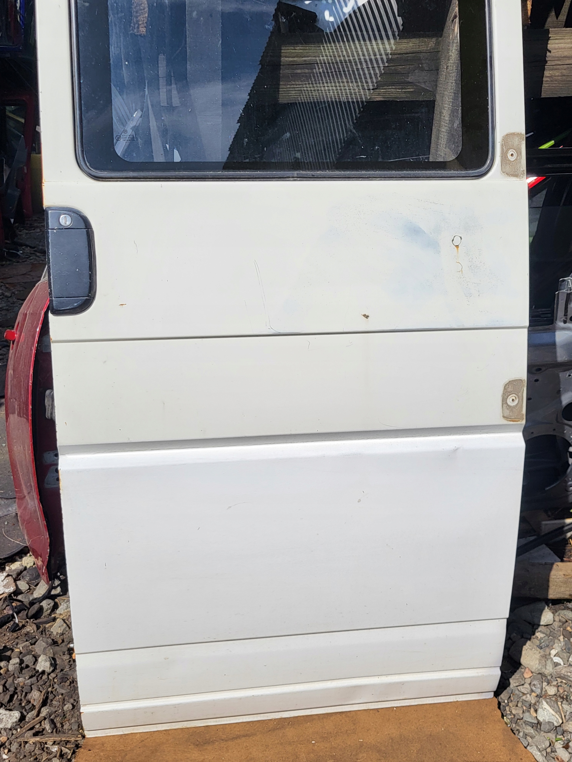 door complete right rear. window lock VW TRANSPORTER T4 DOKA OE BIALE