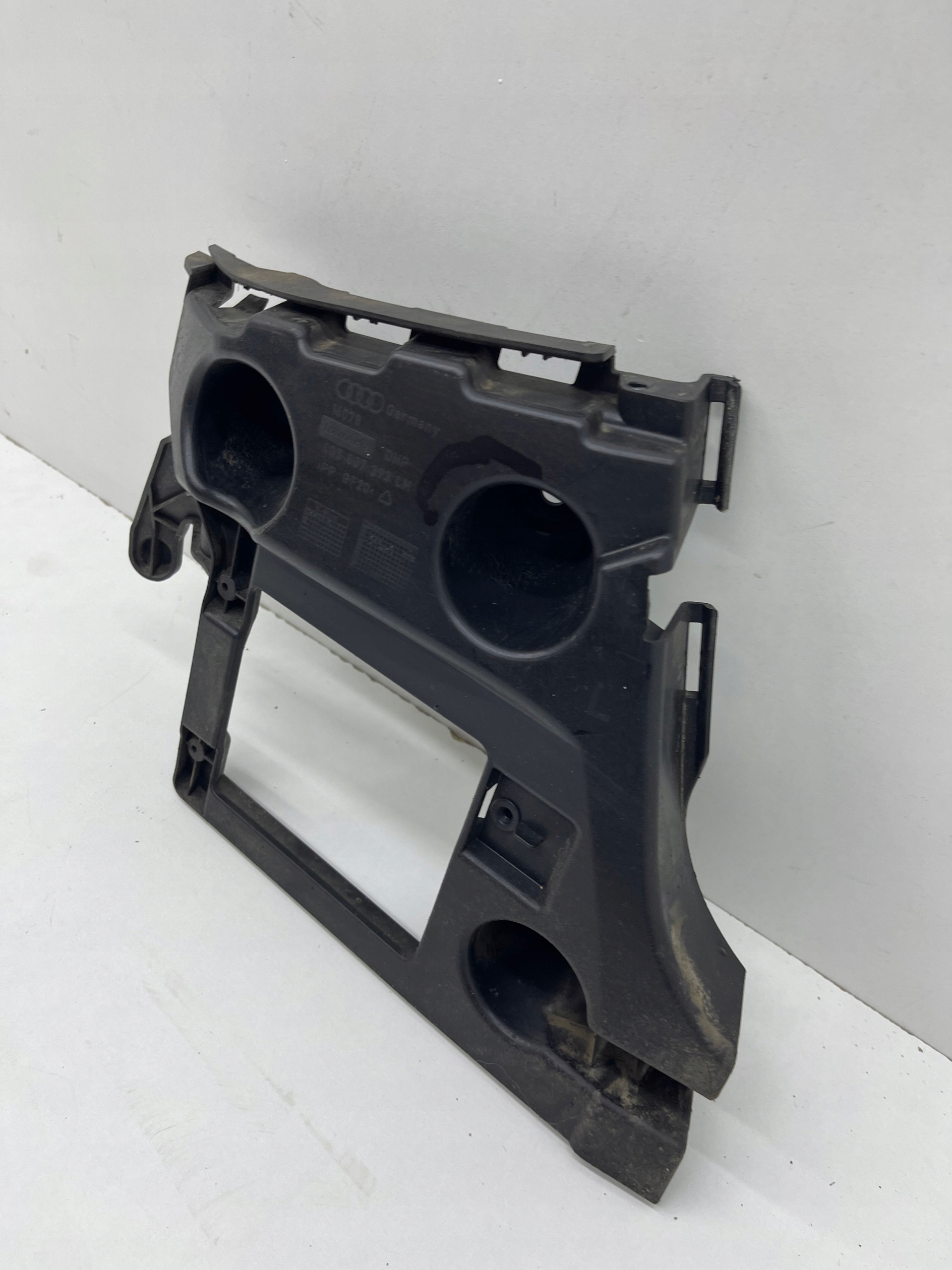 AUDI A6 C7 Berline Support Support plaque Pare choc Gauche Arrière Original