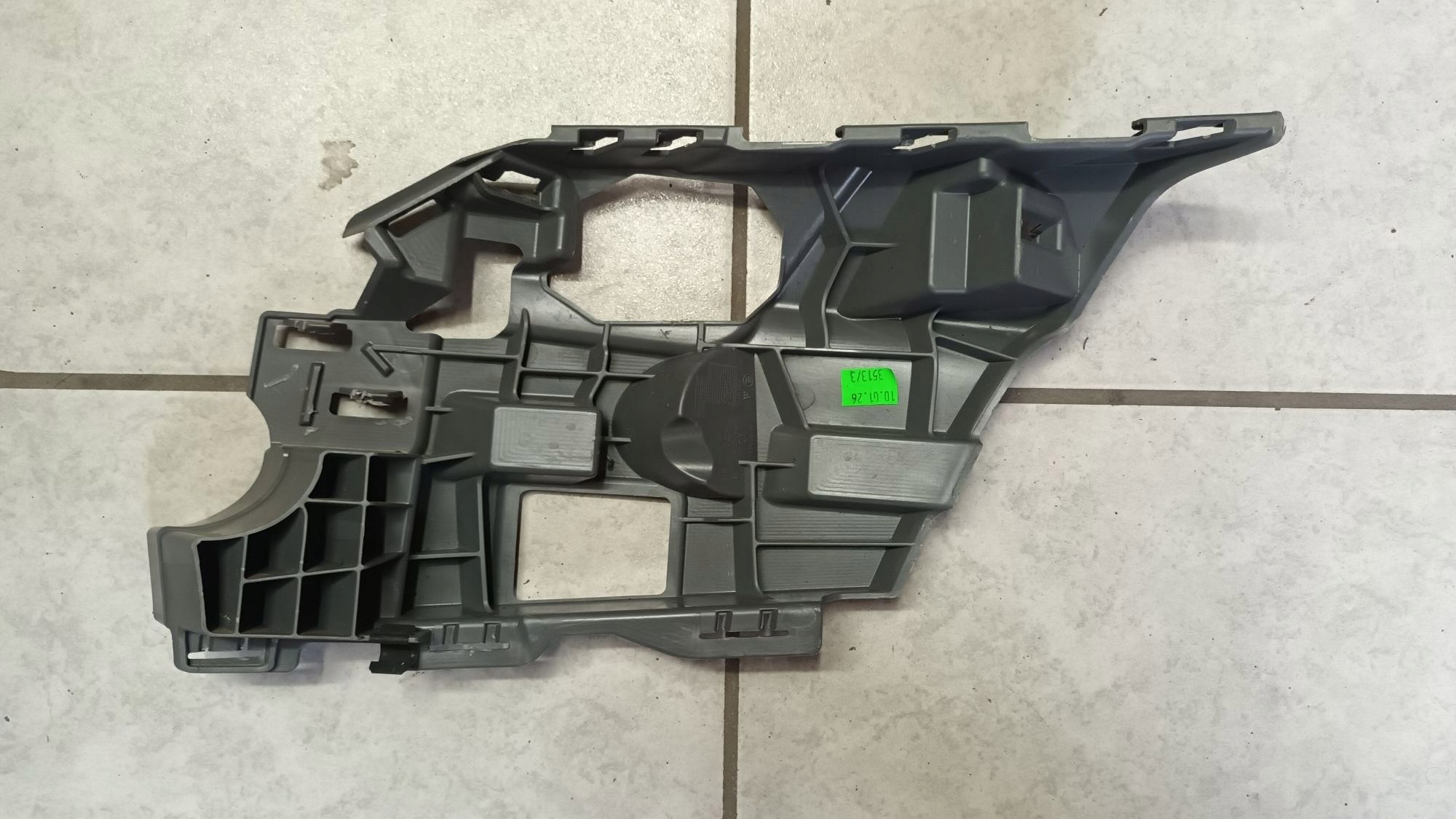 rechts oder links halter der spritzdüse stütze SKODA OCTAVIA IV LIFT 2024->