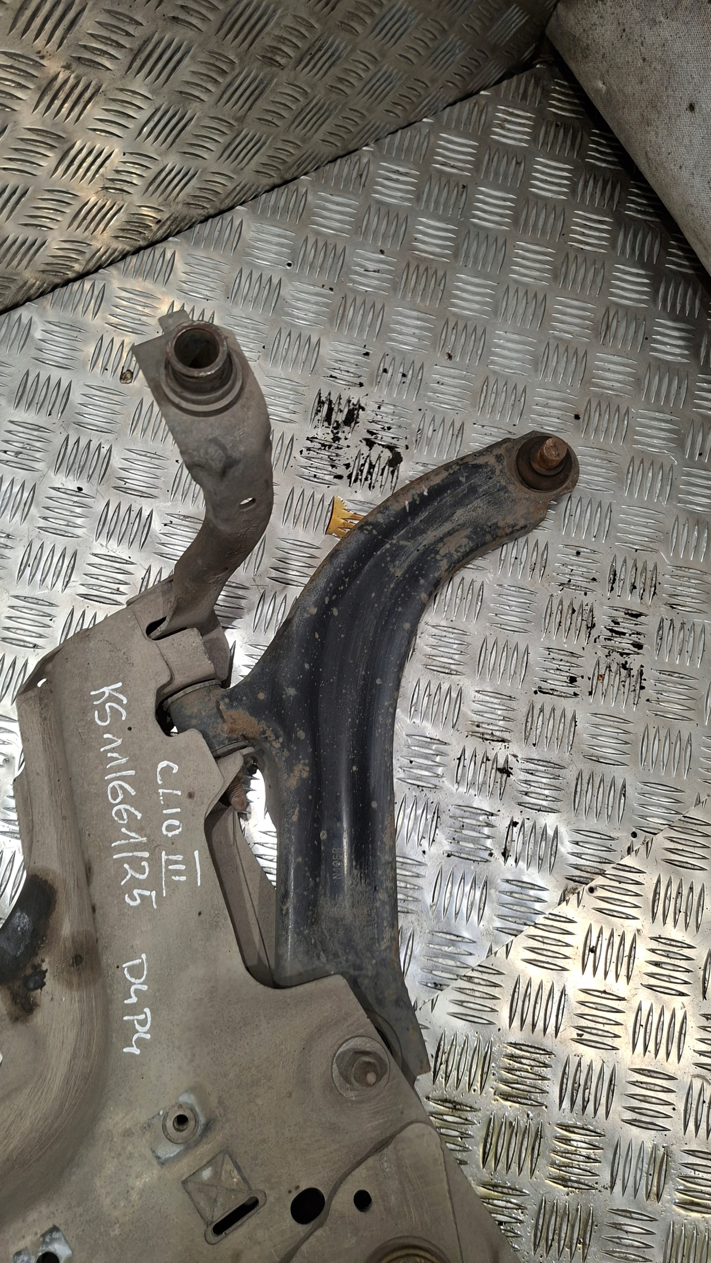 axle beam front axle beam RENAULT CLIO III