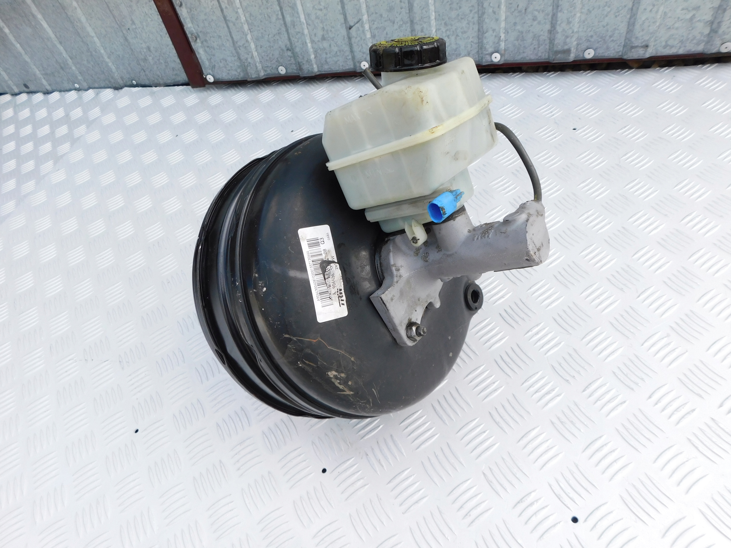 Mercedes Sprinter 906 VW Crafter servo + Servofreno TRW komplet