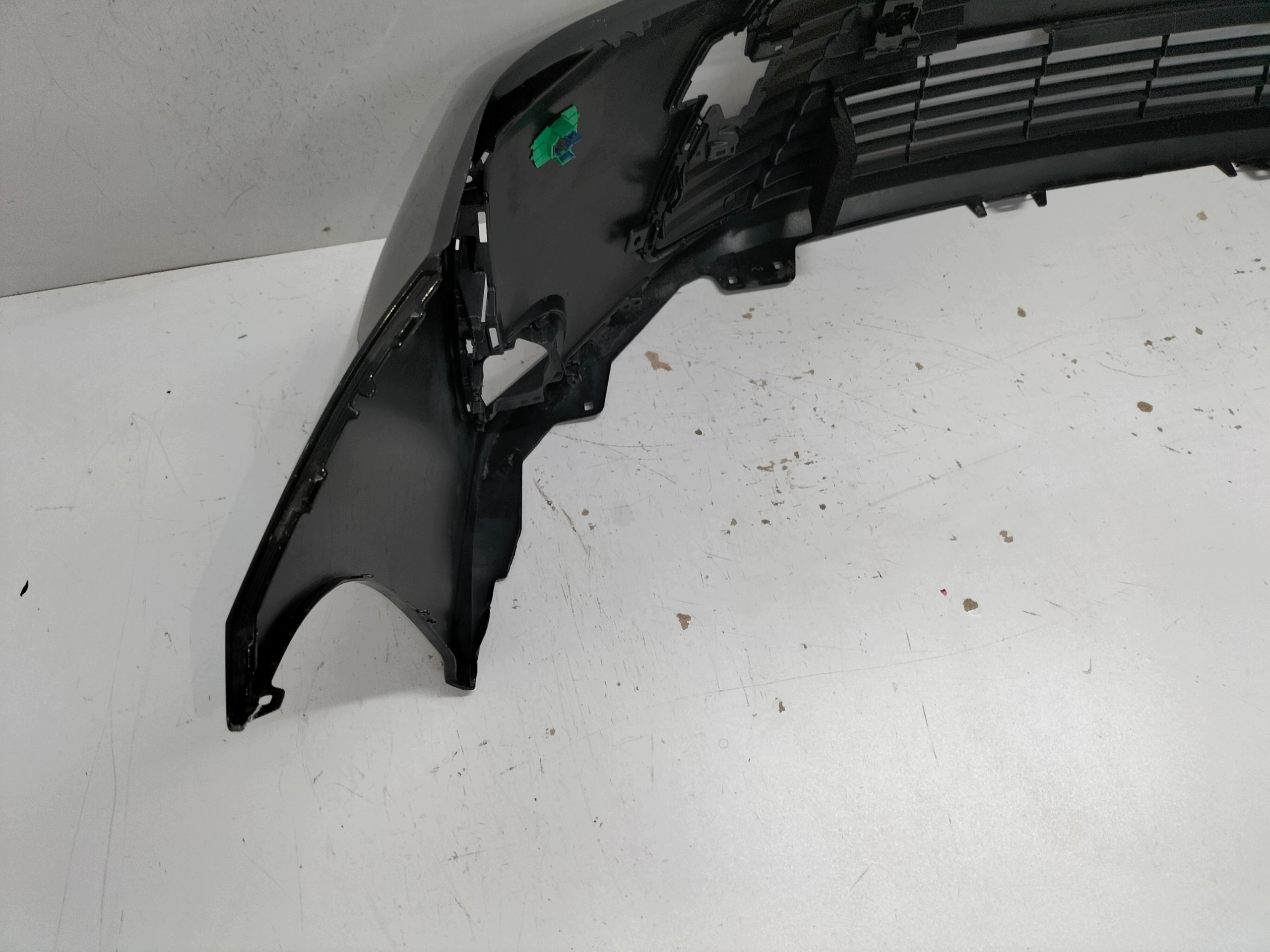 front bumper front TOYOTA COROLLA E21 18 SDN without washers below 4x PDC