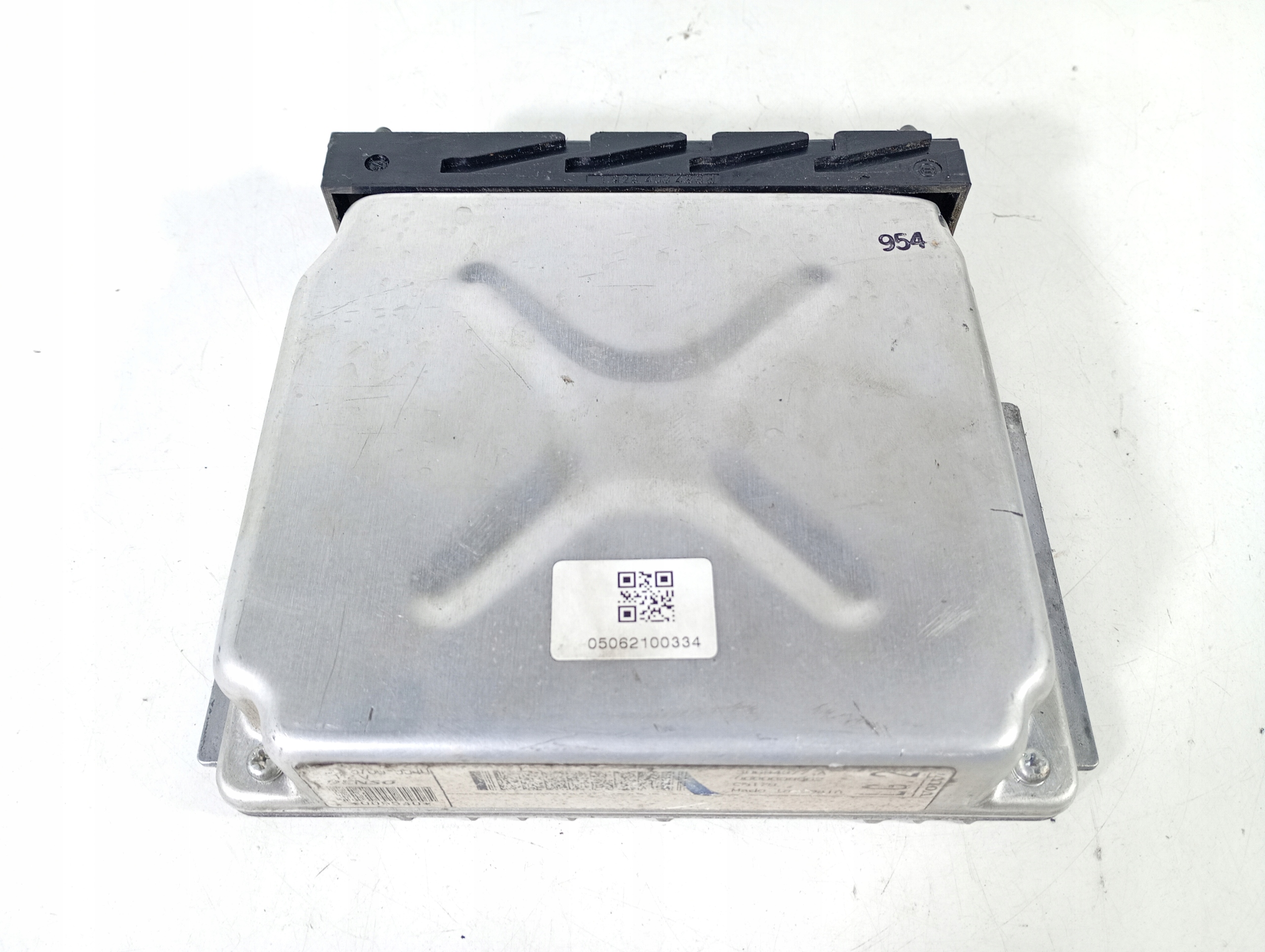 Volvo S60 00-10 computer control unit of the engine OE 30684377A
