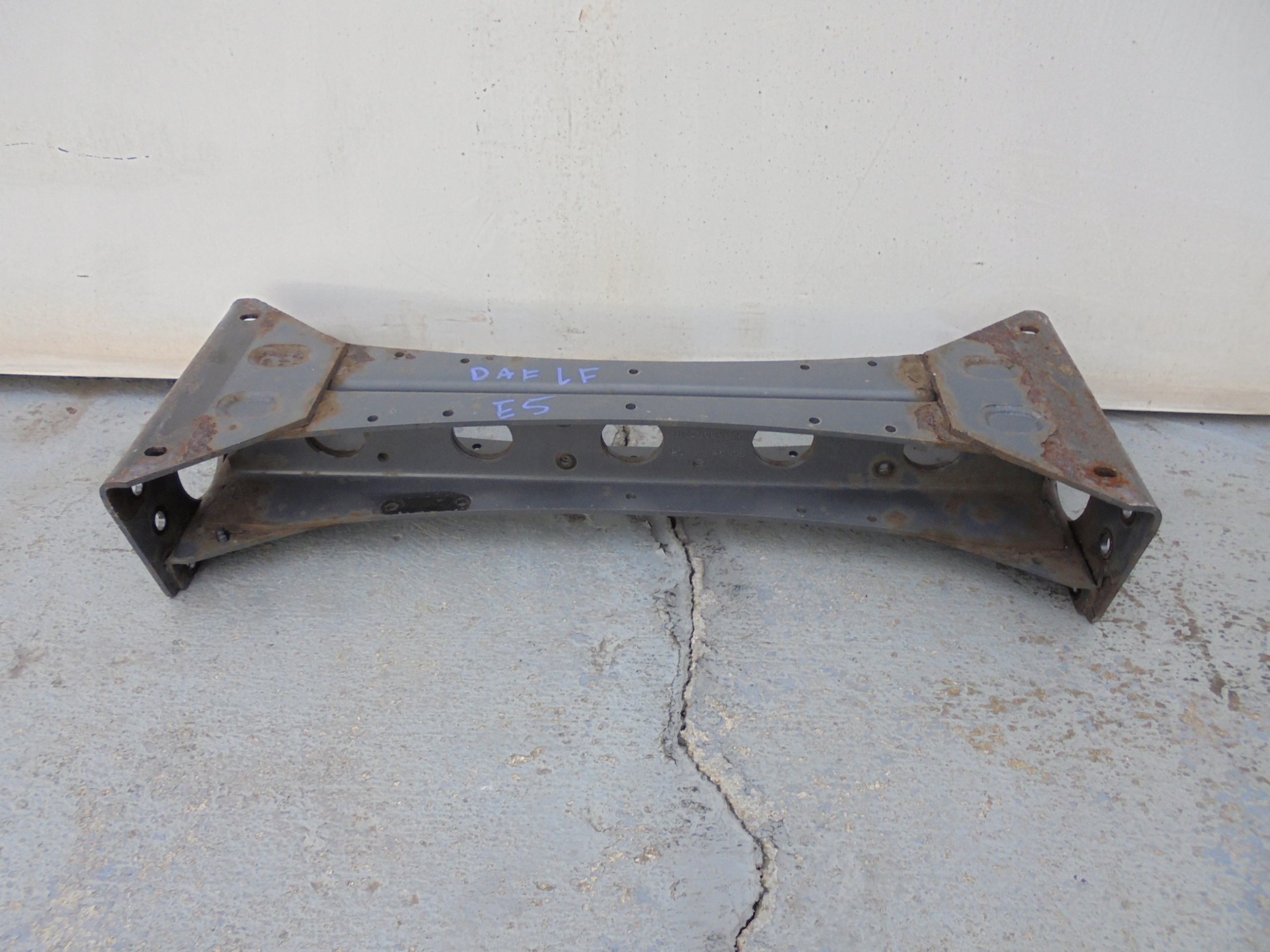 DAF LF EURO 5 ПОПЕРЕЧНА БАЛКА РАМИ ТРАВЕРС