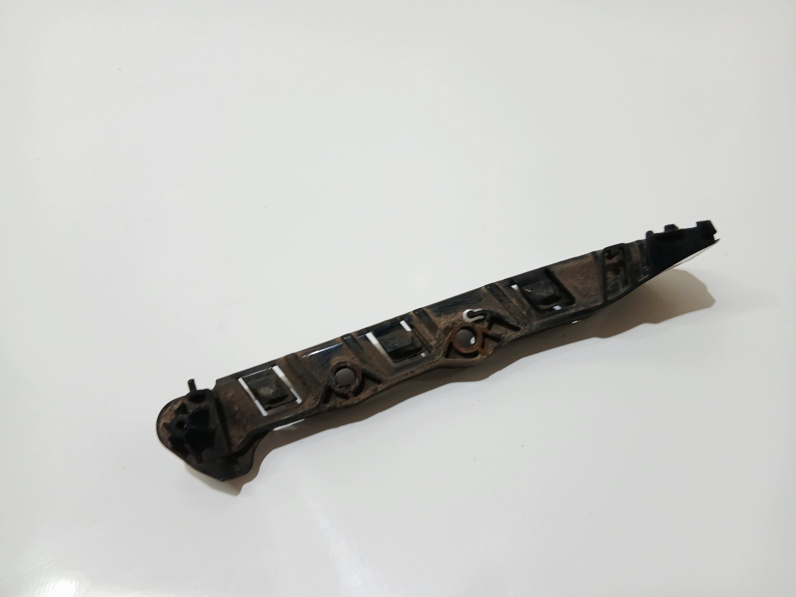 bumper bracket left front BMW E60 E61 LCI OE 7178077 (0000476)