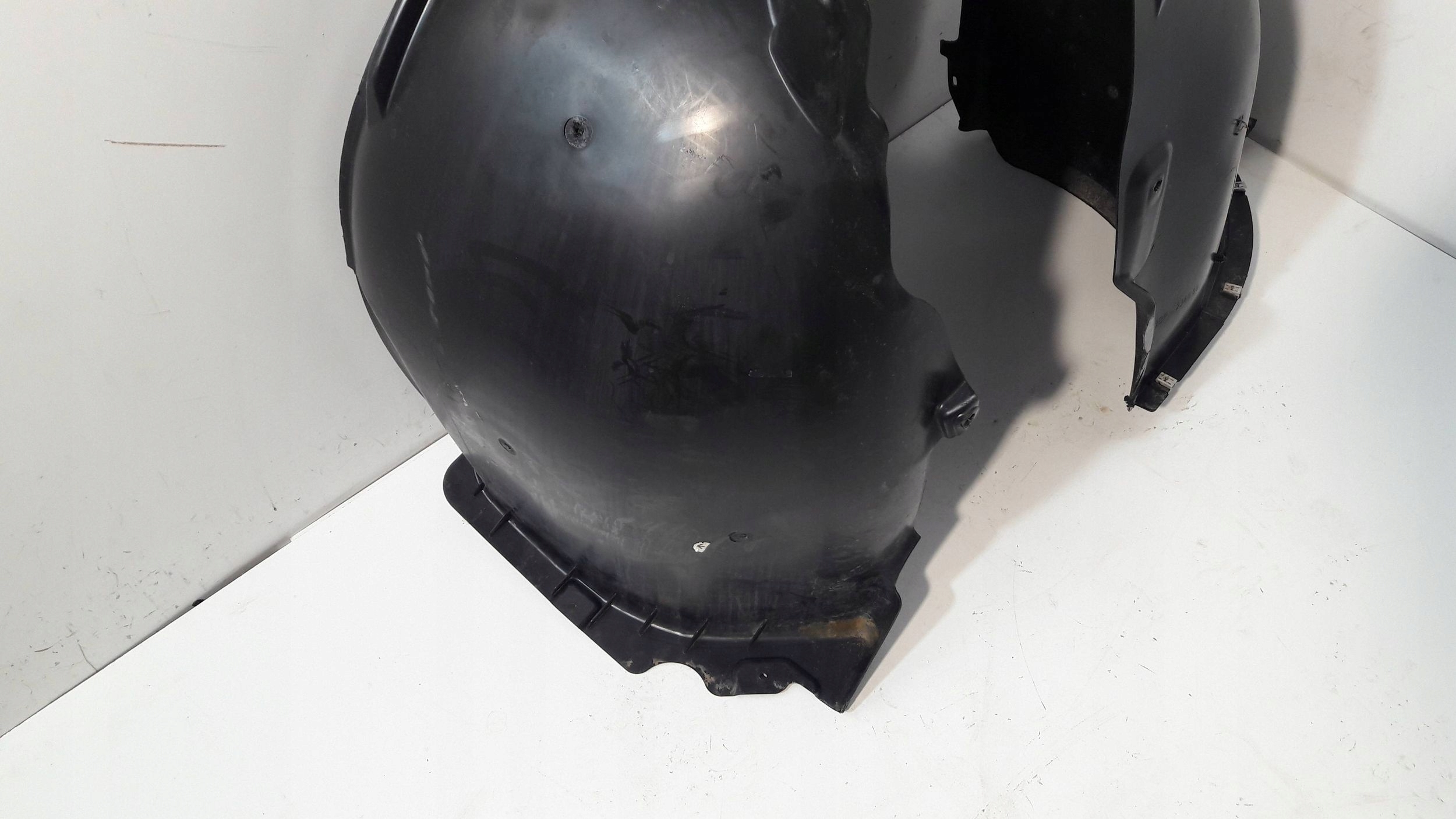 Skoda Octavia Mk4 IV 2024 mudguard front left 5E3809957J (NR6)