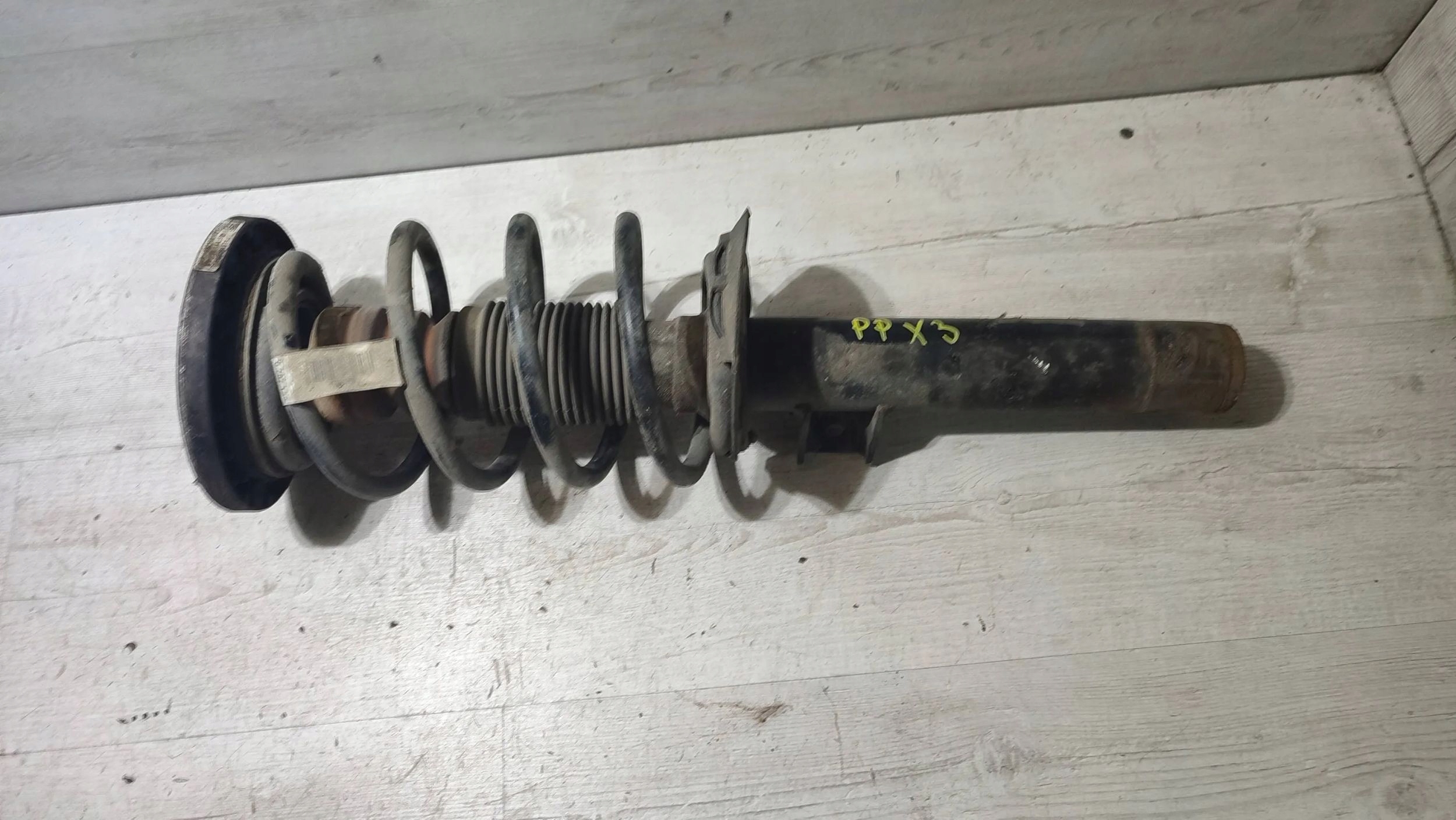 BMW X3 F25 2015 front side right shock absorber ze spring