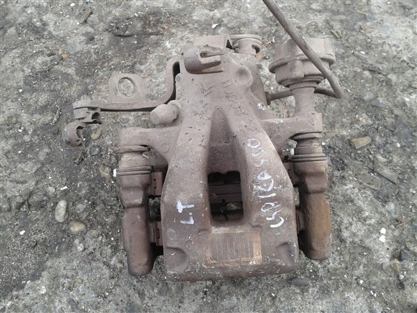 Затискач лівий задній CITROEN C4 PICASSO і 1.6 HDI