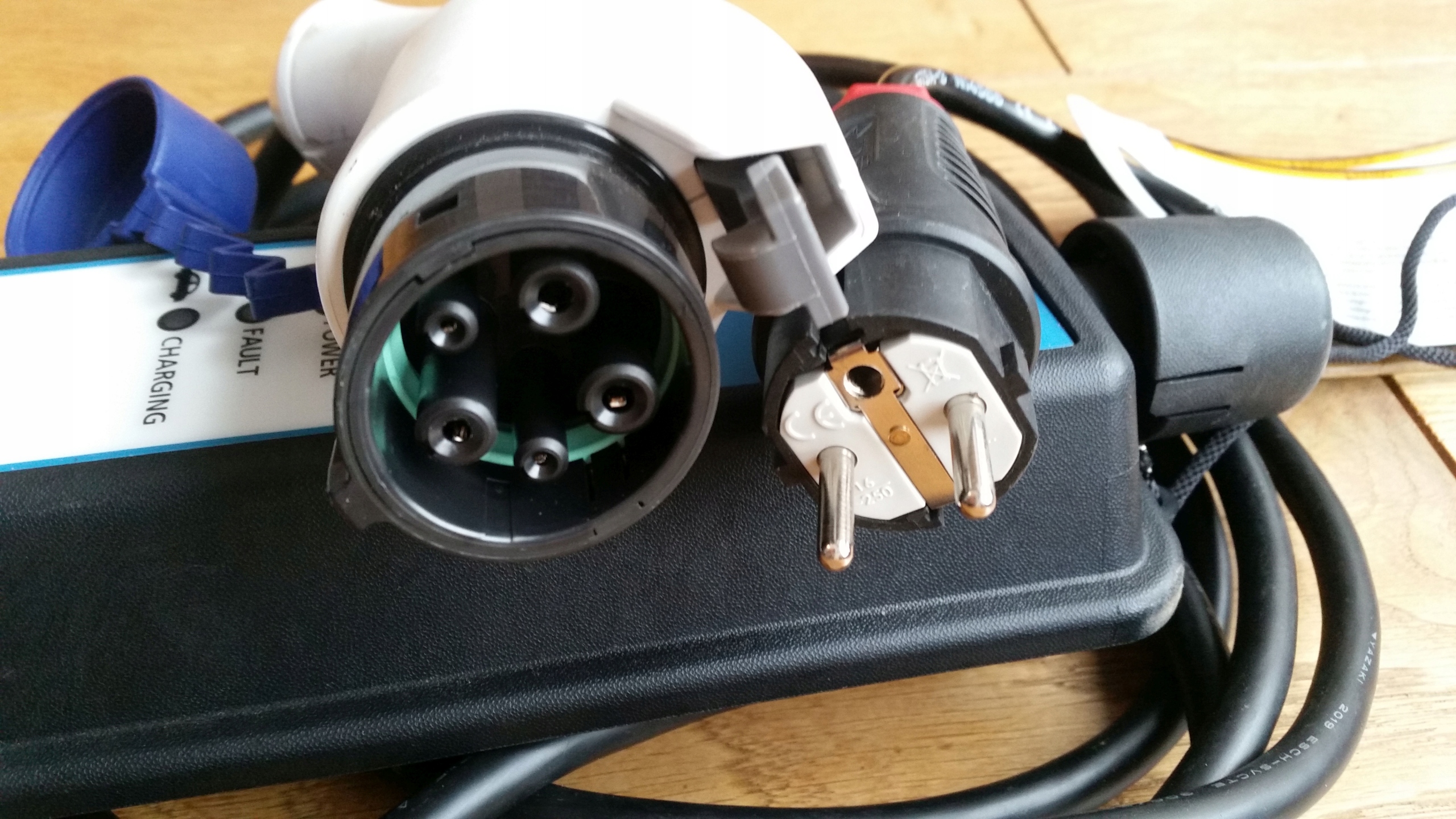 Зарядка кабель outlander citroen c- zero ion miev новая оригинал