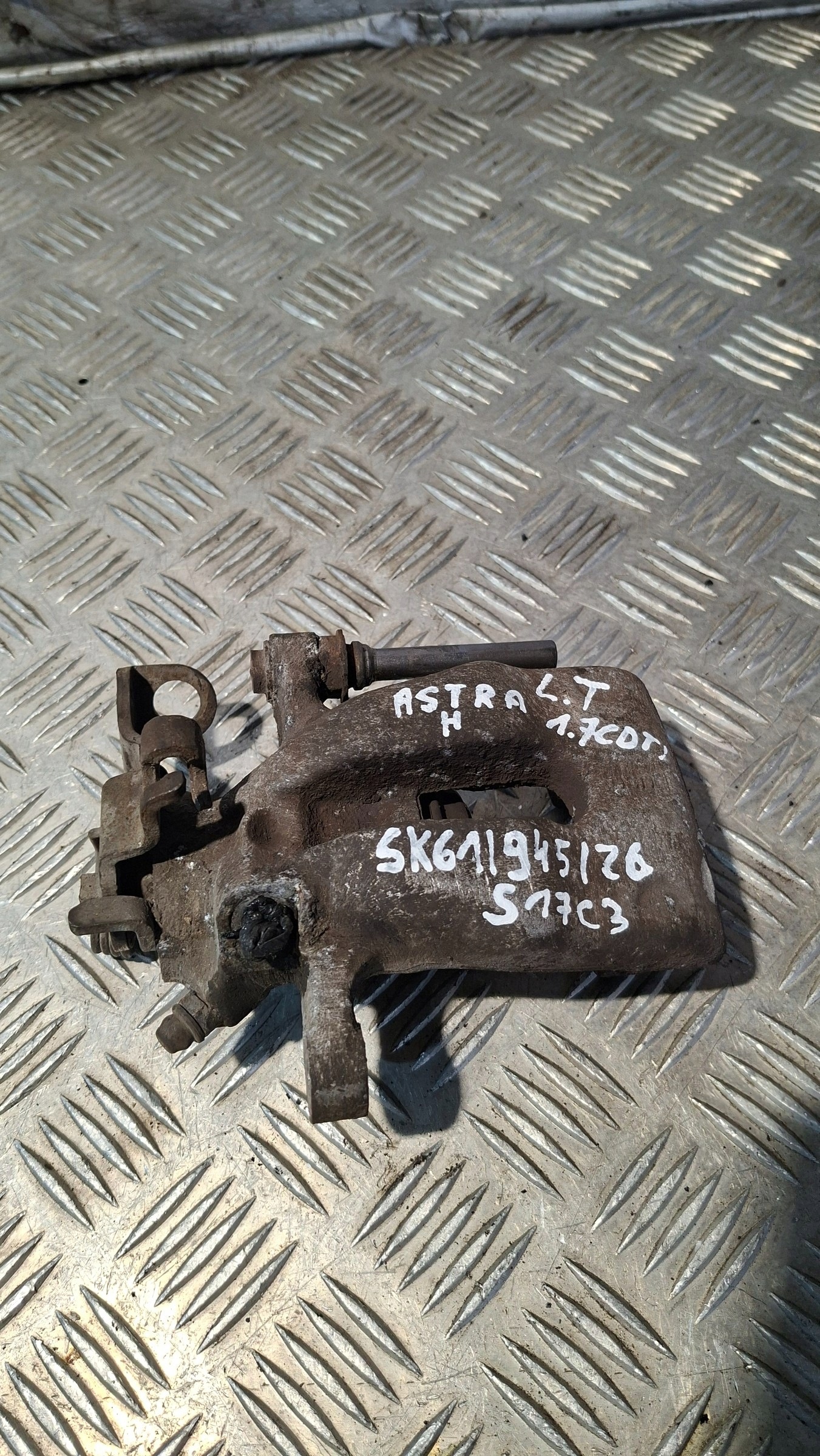 caliper brake left rear part OPEL ASTRA H 1.7CDTI