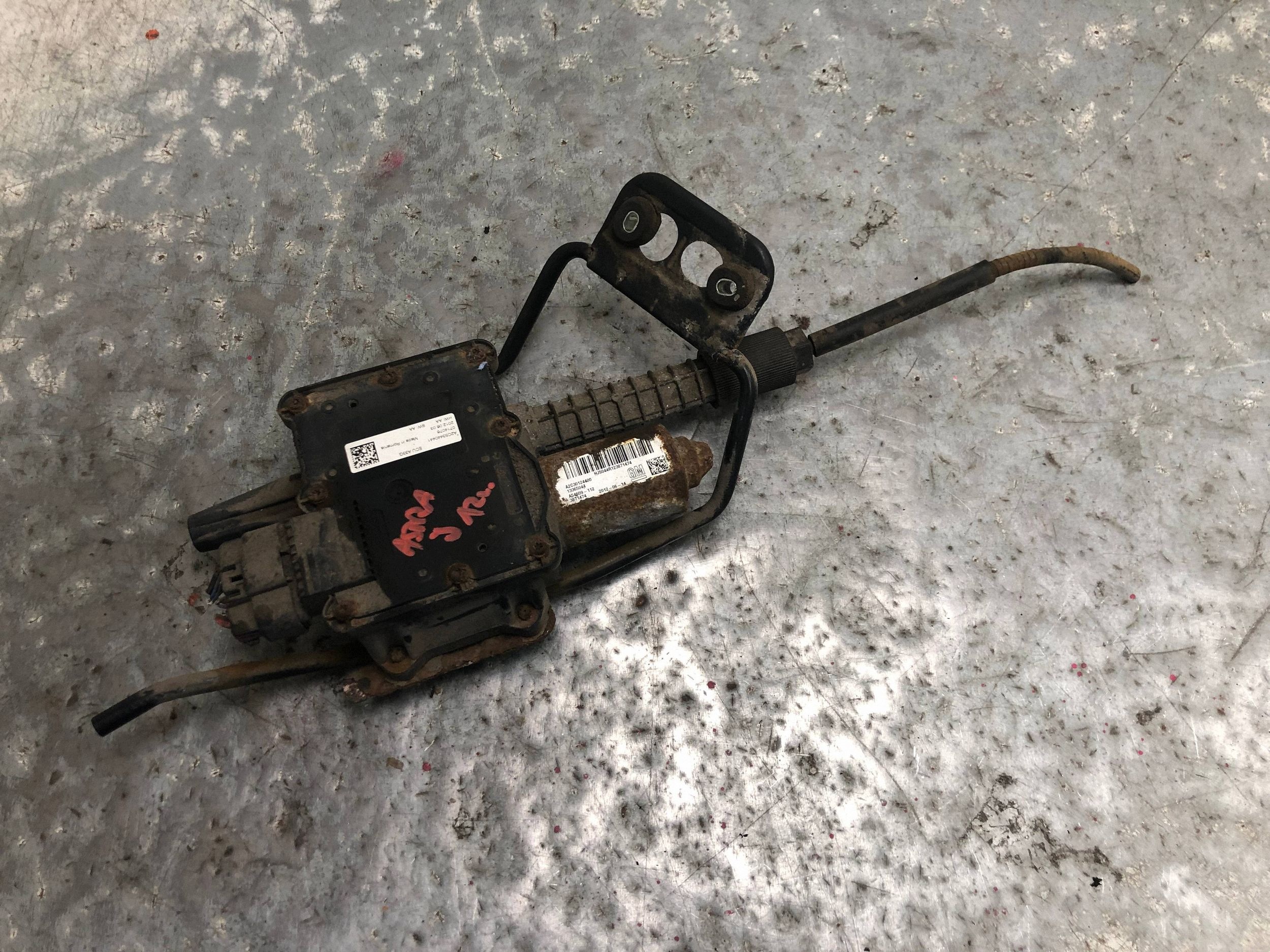 bremse hand OPEL ASTRA J 13365044