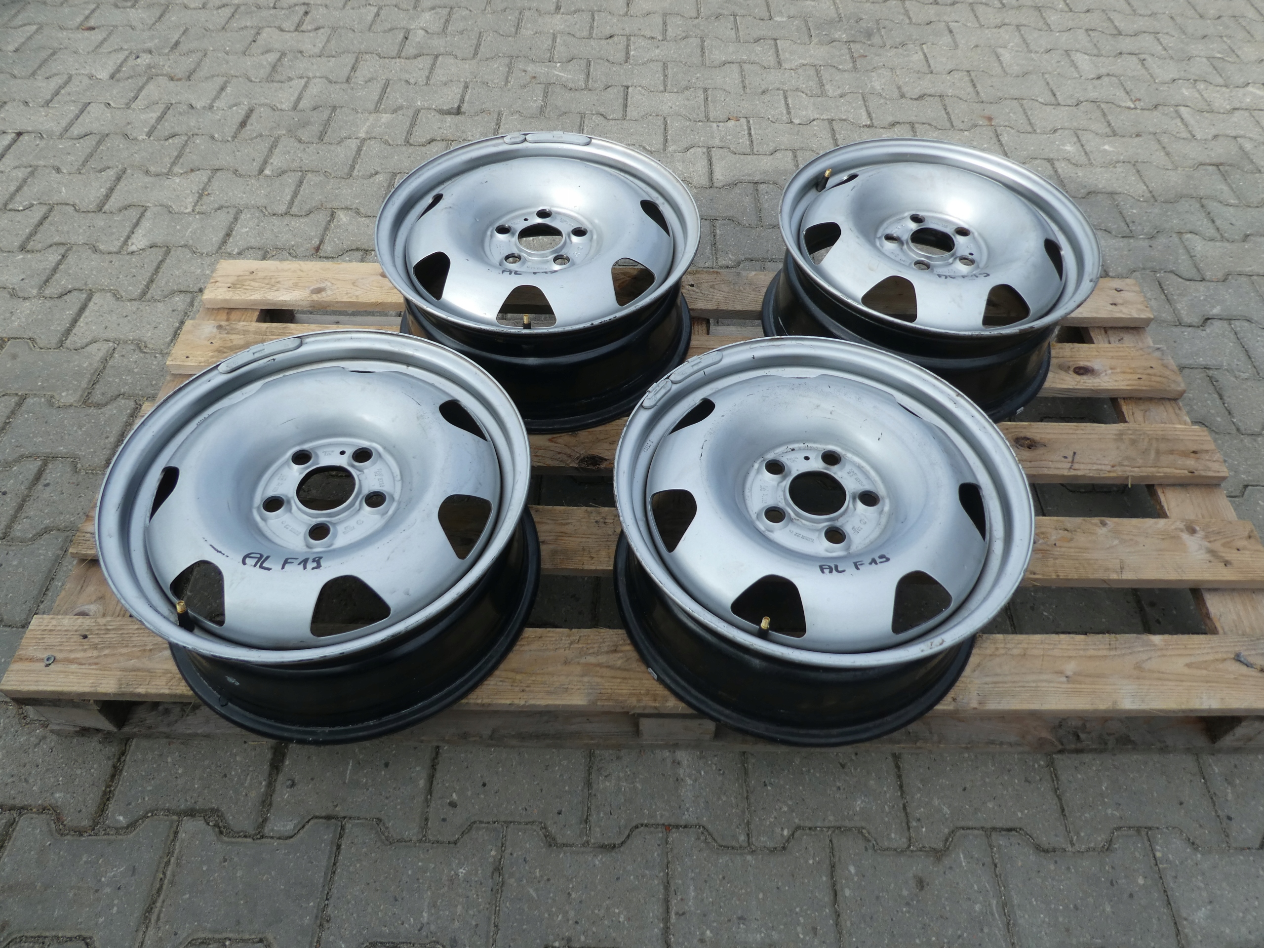 4X CERCHI Ferro 17CALI 7J5601027 VW AMAROK