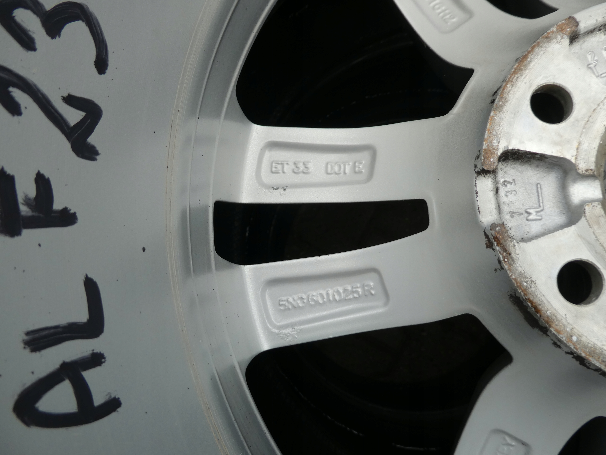 4X discs aluminium disc 5N0601025R VW 5X112