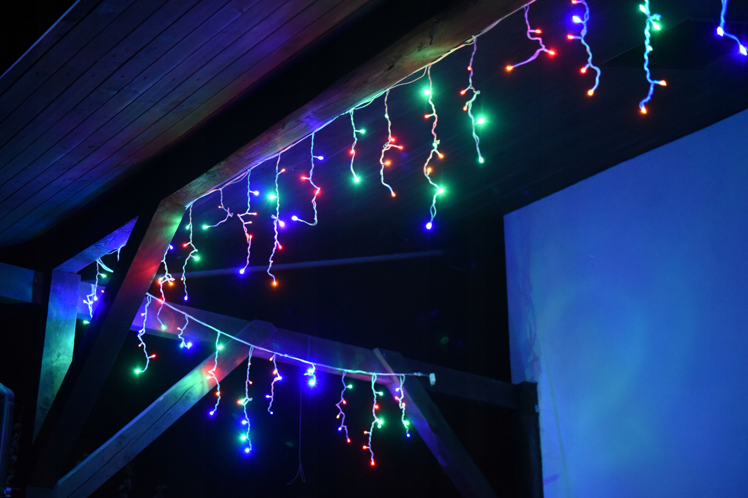 SOPLE KURTYNA 500 LED 18M ZEWNĘTRZNE LAMPKI IP44 GIRLANDA / mikołaj bałwan Zasilanie sieciowe