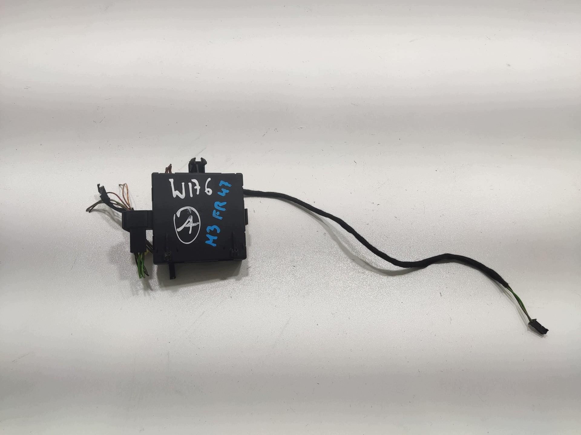 module door left front MERCEDES A-KLASA W176 2012-2015 A1669005505
