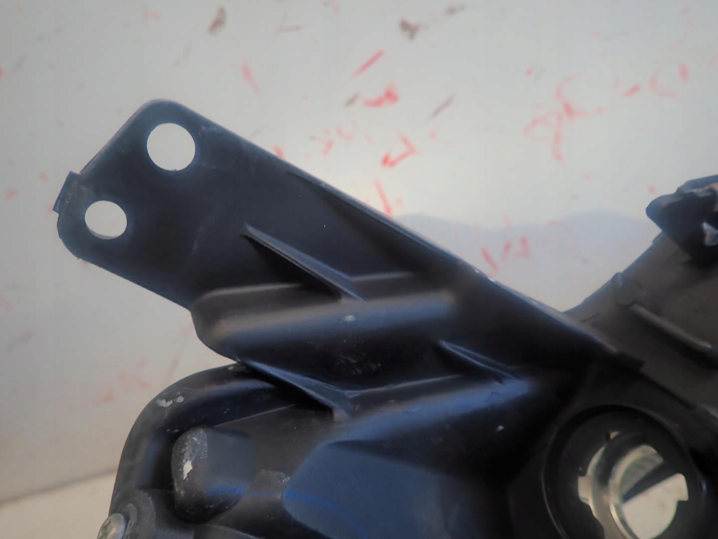 light front front left MAZDA 2 2014