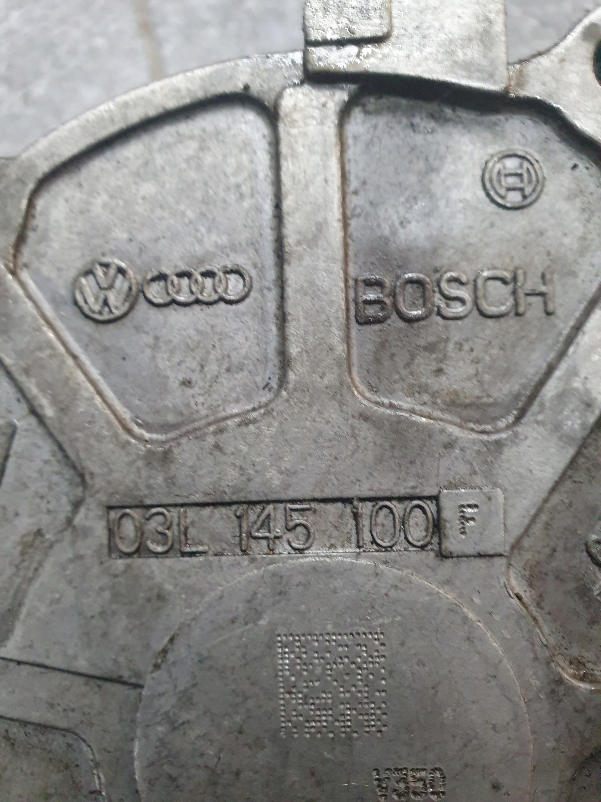 Audi OE3l145100f насос вакуумний