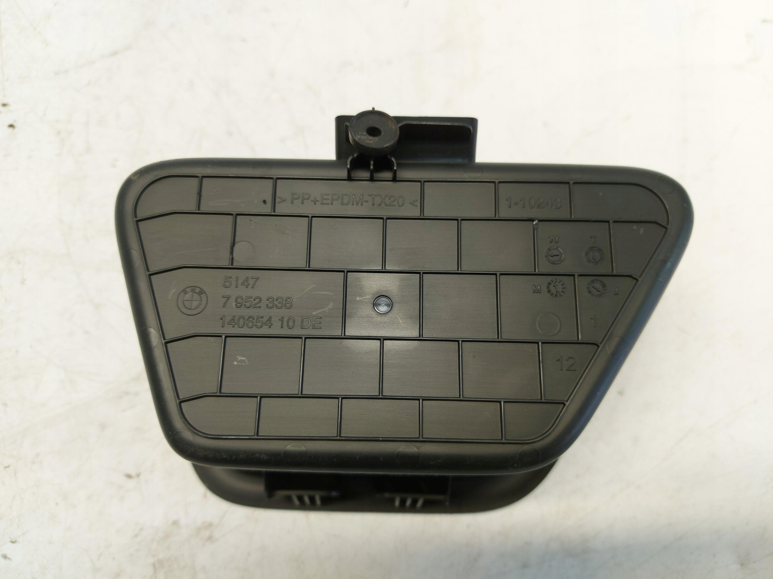 BMW U06 220d passenger compartment sump boot right rear part 7952338