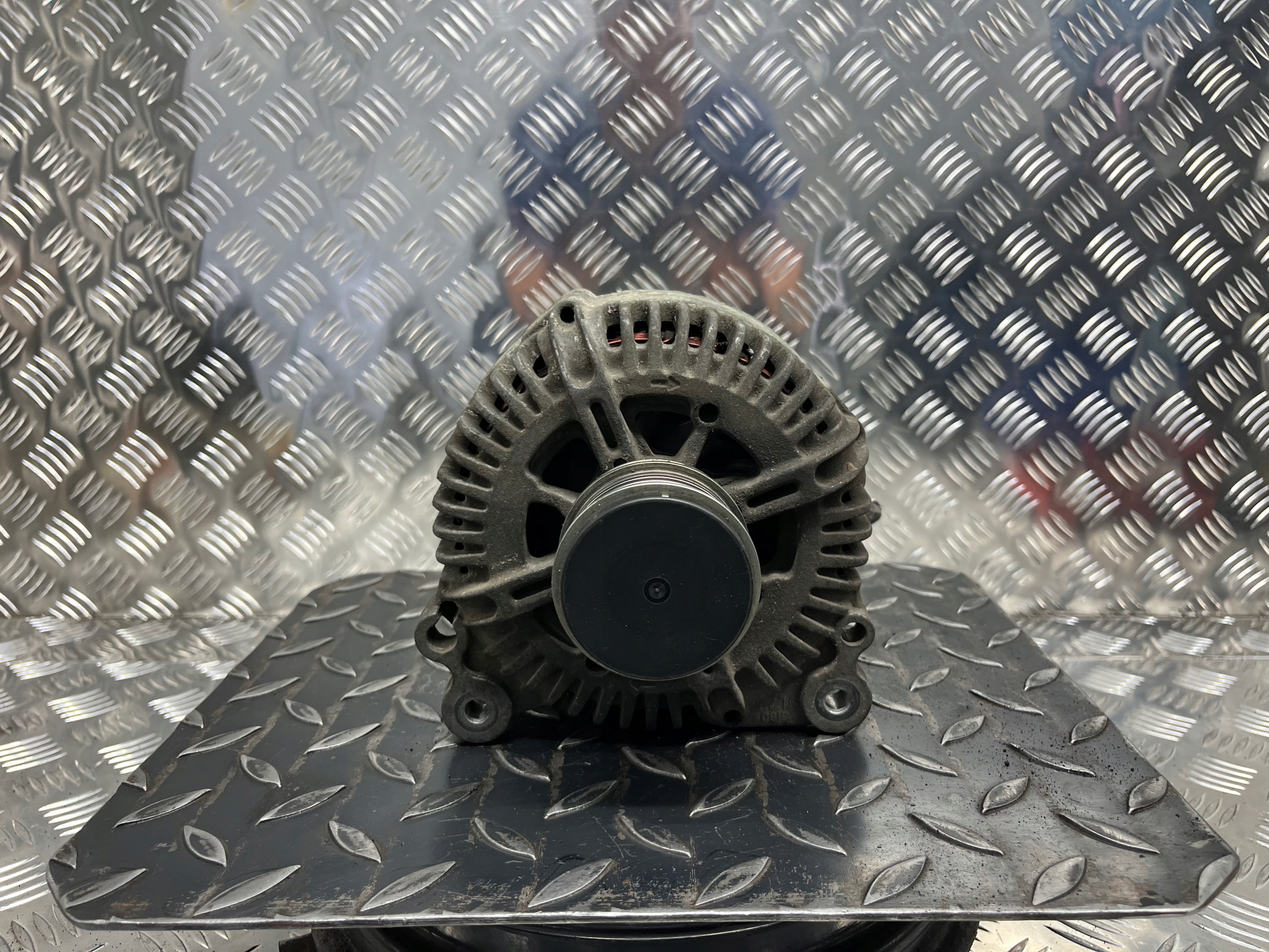 ALTERNATOR VOLKSWAGEN PASSAT B6 021903026L 180 A