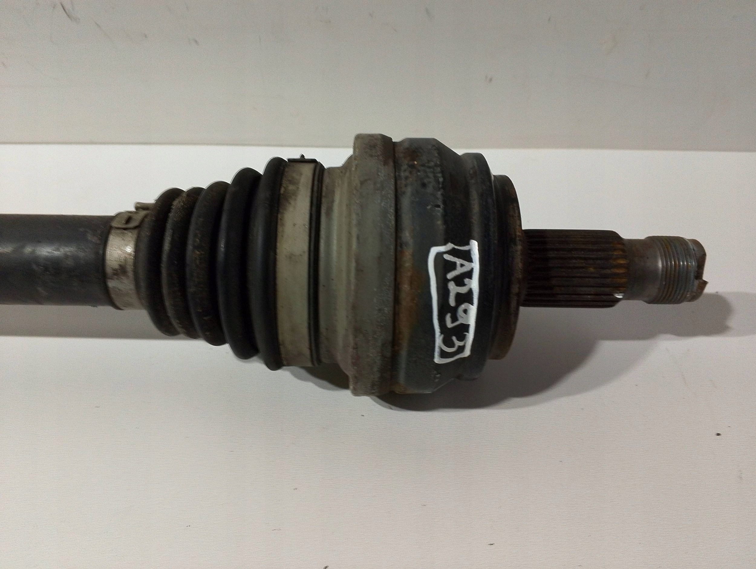 Mercedes-Benz C W205 semi-axis rear left A2053501809 (A293)