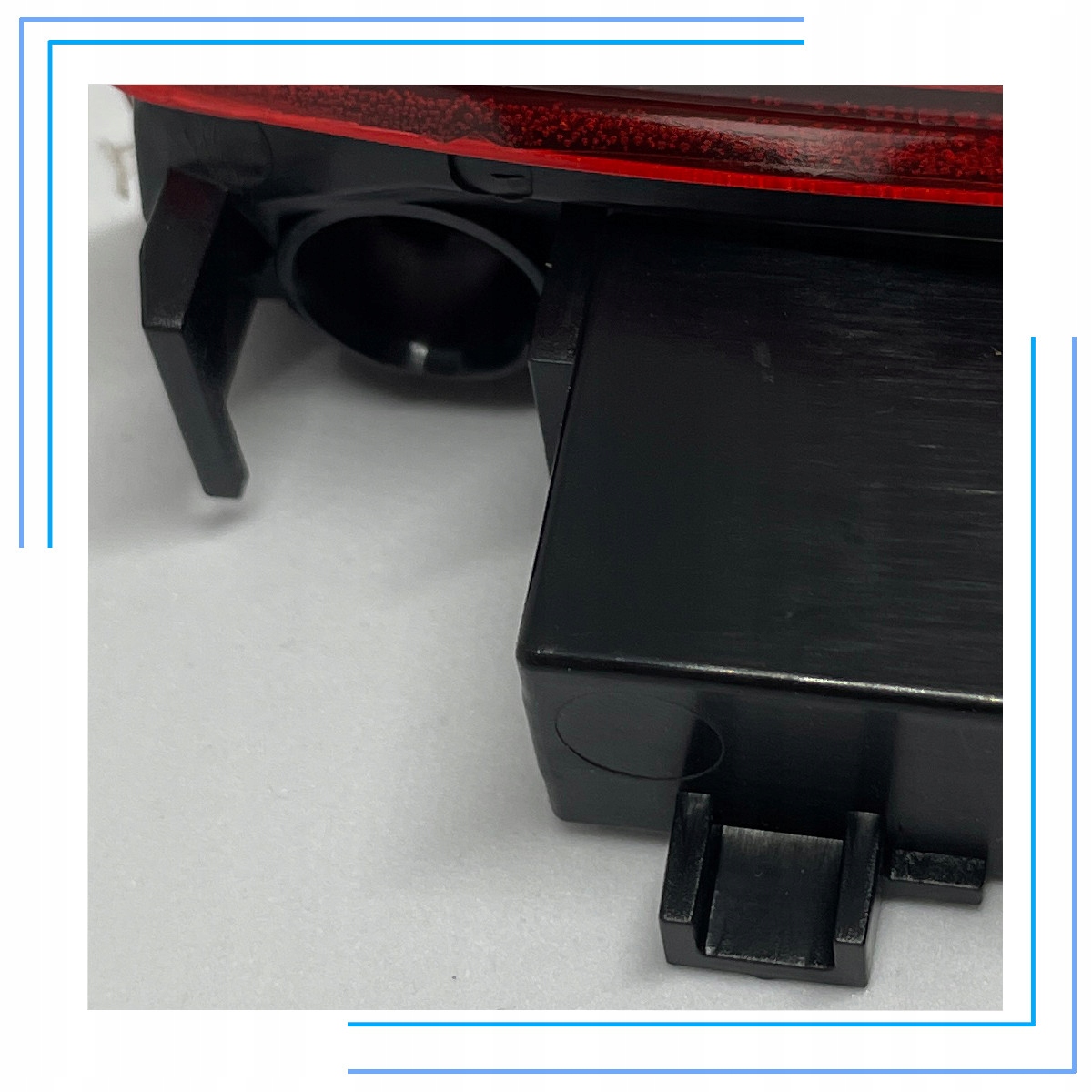 TRZECIE ŚWIATŁO STOP LAMPA TYLNA TYŁ LED RENAULT MEGANE MK II 2003-2008 Producent części Interlook