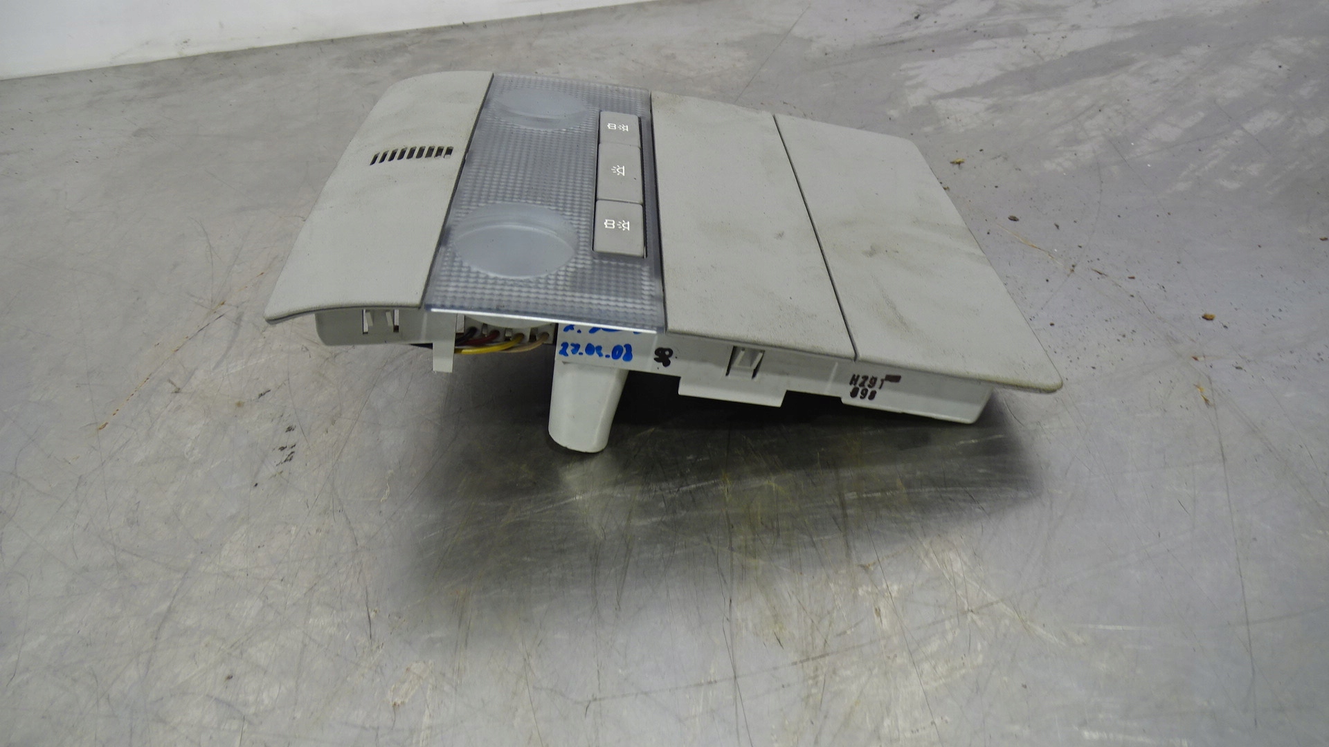 OŚWIETLENIE KABINY PRZÓD OPEL ZAFIRA B 1.7 CDTI 13111872 Producent części Opel OE