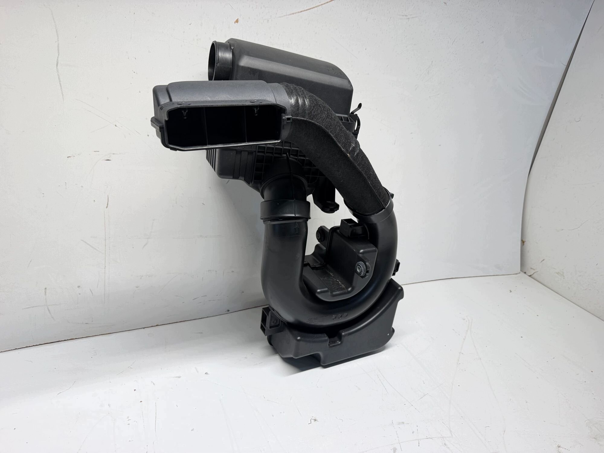Gehäuse filter luft KIA CEED III 1.0 T-GDI G3LC 2017- 28221-J7000