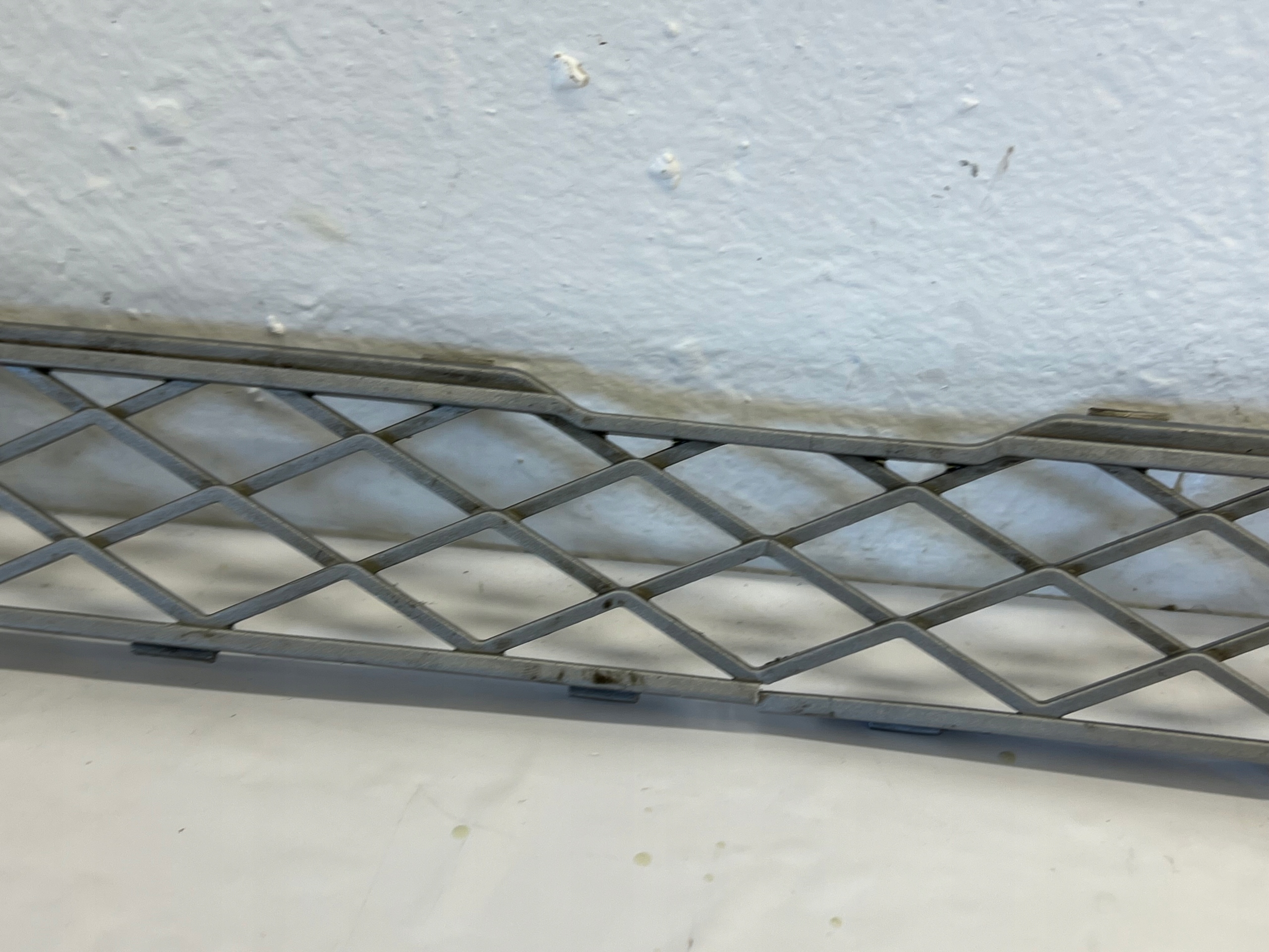 BMW X5 E70 LCI moulding grid central of a bumper front 7159597