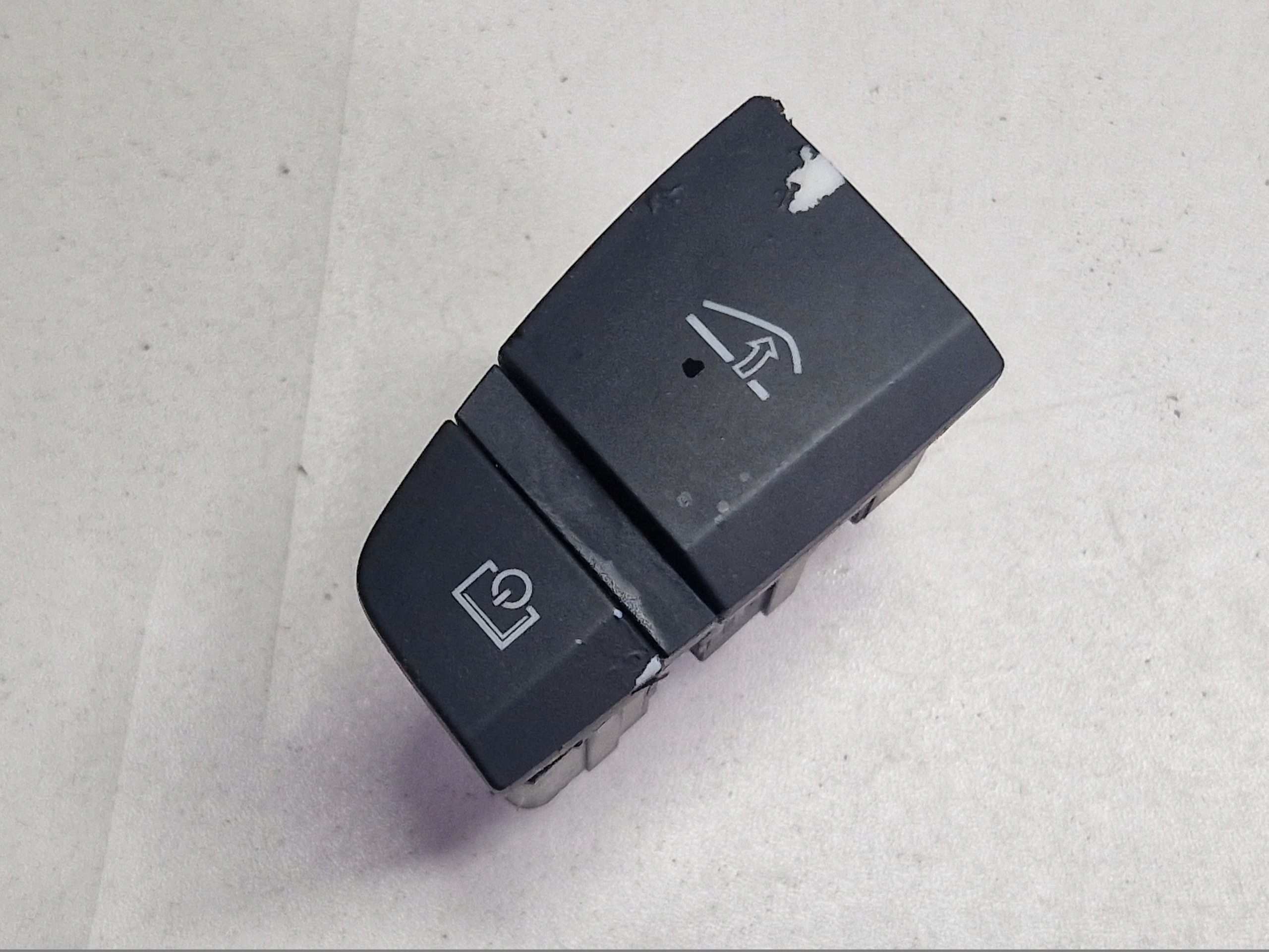 AUDI A6 C6 A6C6 switch button of the opening passenger compartments 4F1927227A