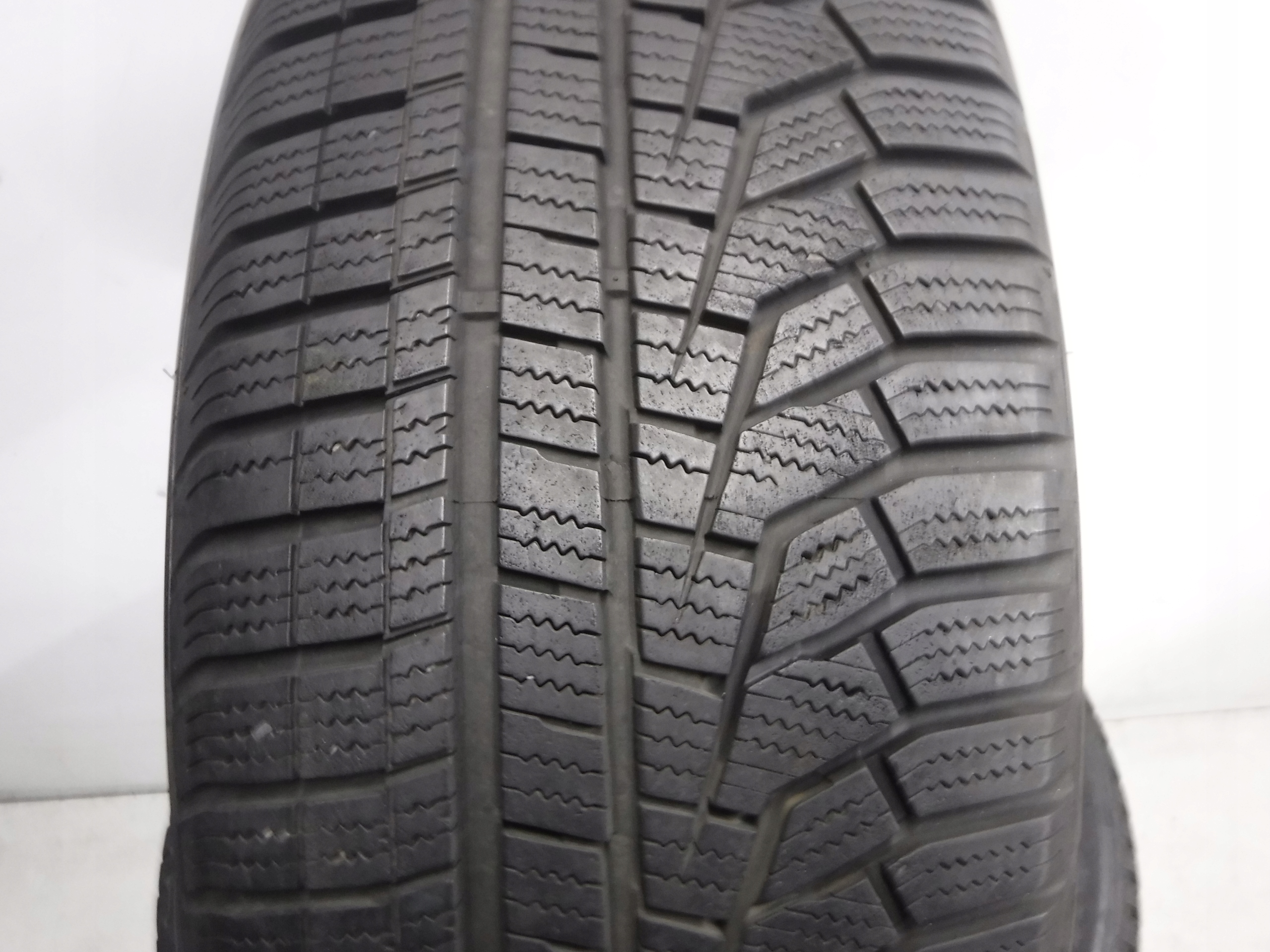 OPONY ZIMOWE HANKOOK WINTER I*CEPT EVO2 225/60/17 99H M+S Model Winter i*cept evo2 W320