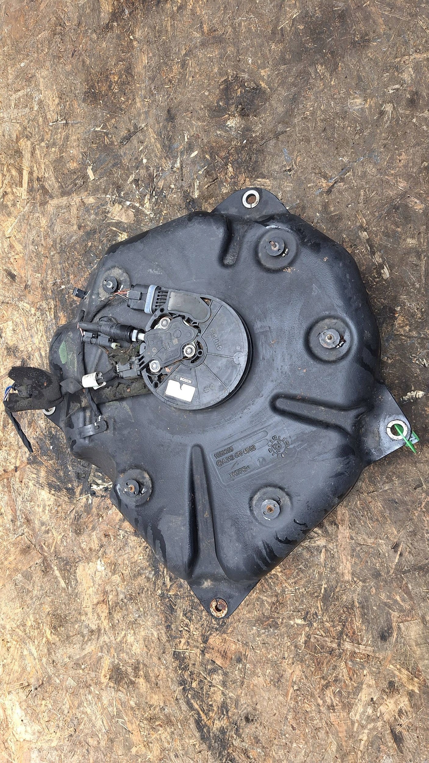 serbatoio ADBLUE Pompa KPL A2124704802 MERCEDES E-KLASA W07 W212