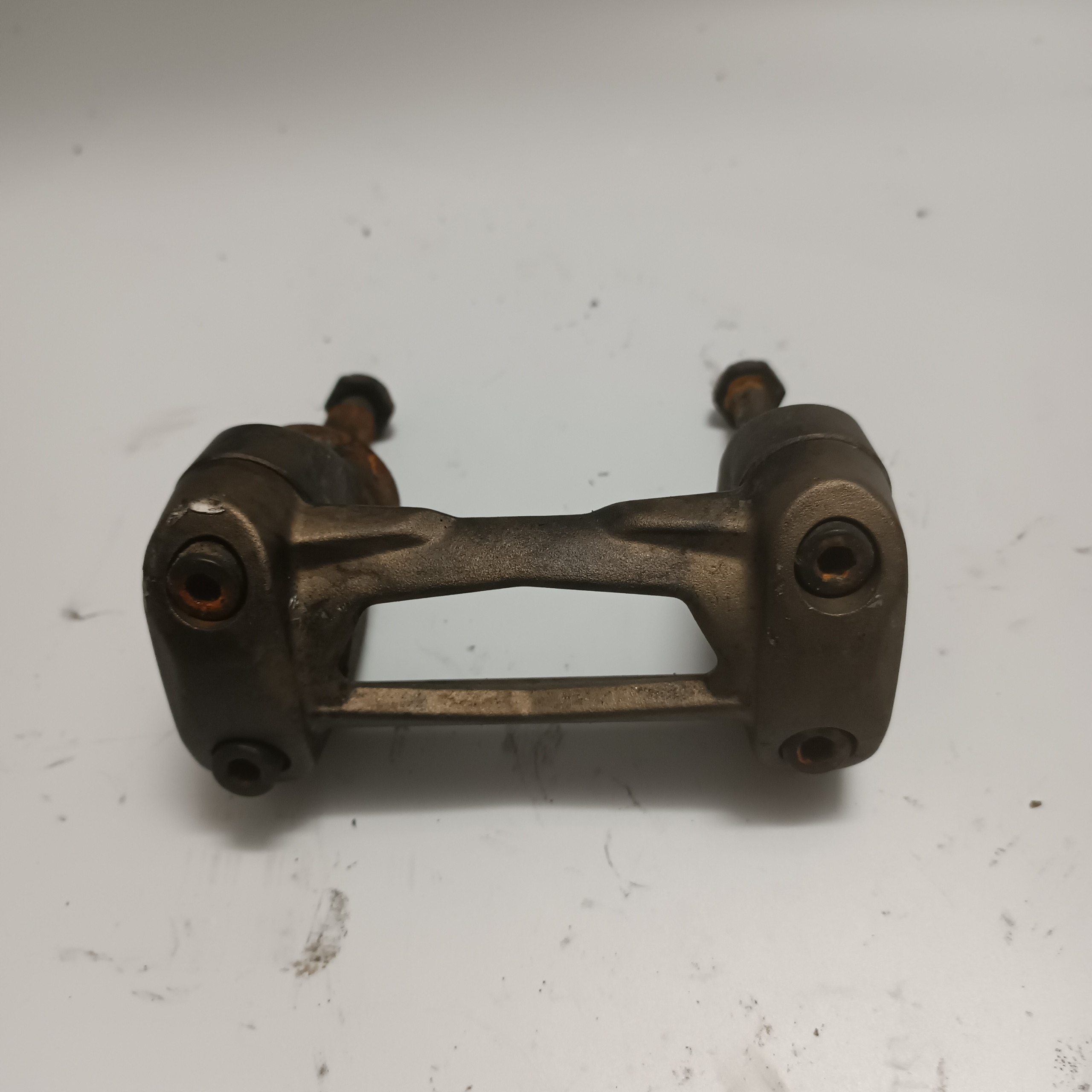 1234567 - TRIUMPH SPEED TRIPLE 1050 11-ВЕРХНЄ КРІПЛЕННЯ