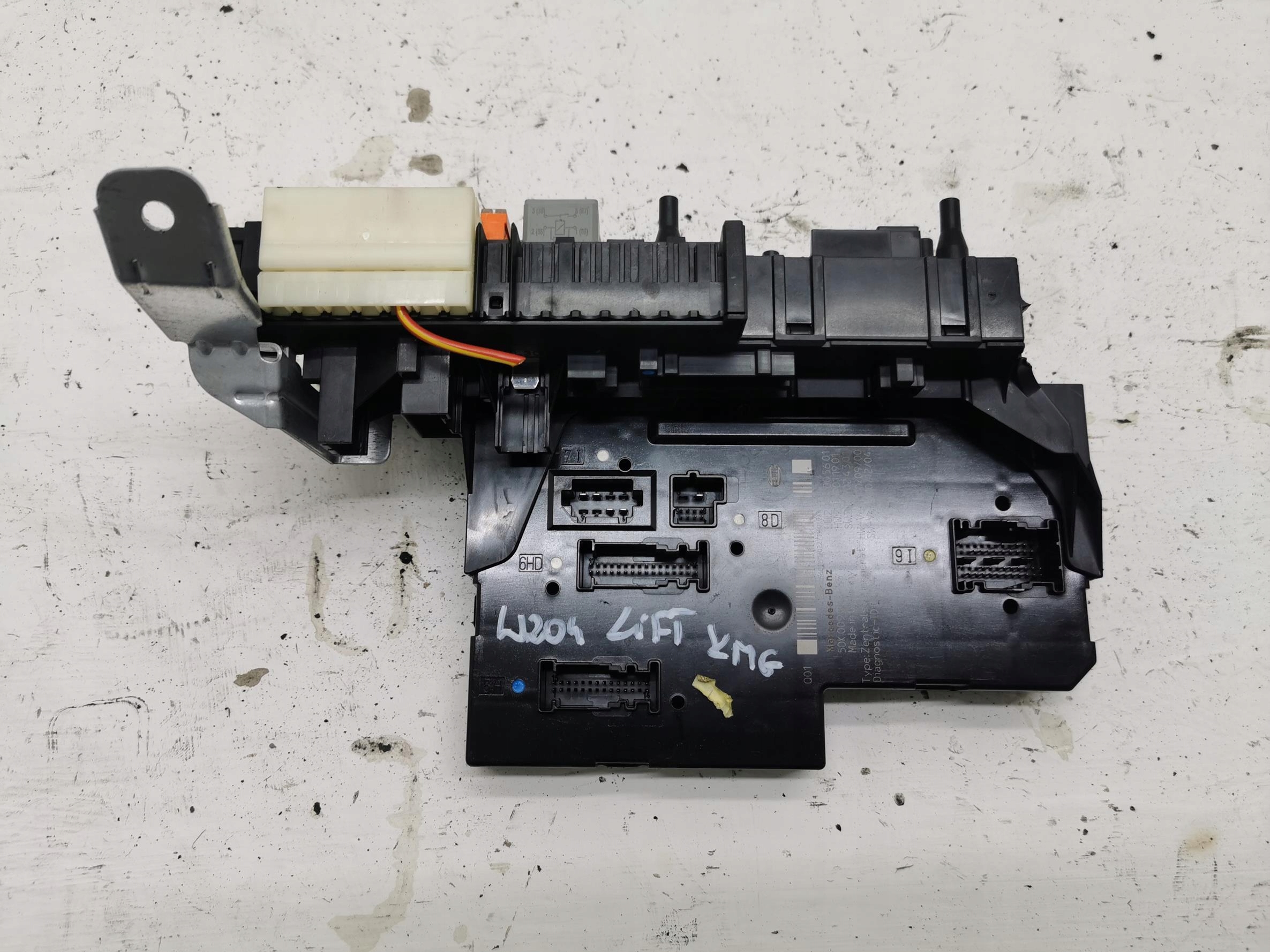 control unit SAM MERCEDES C-KLASA W204 2049005601