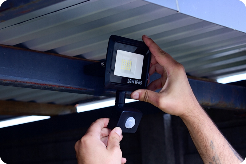 MOCNY JASNY NAŚWIETLACZ LED ROBOCZY BUDOWĘ 20W Moc znamionowa 20 W