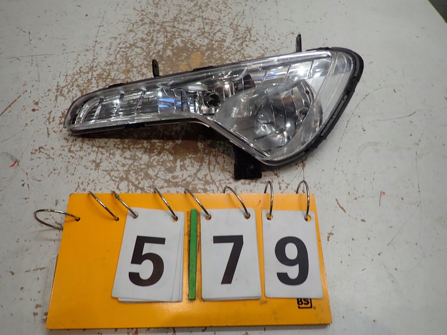 fog light left KIA SPORTAGE III 2010