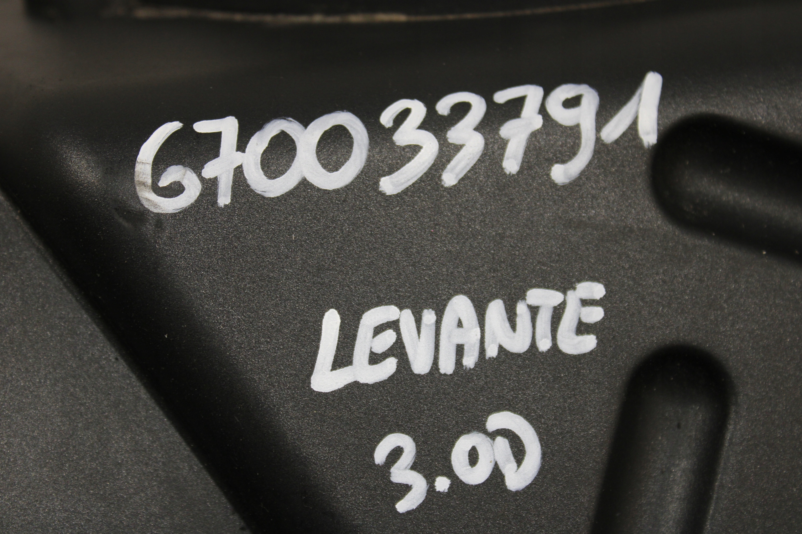 Gehäuse filter luft MASERATI LEVANTE M161 670033791