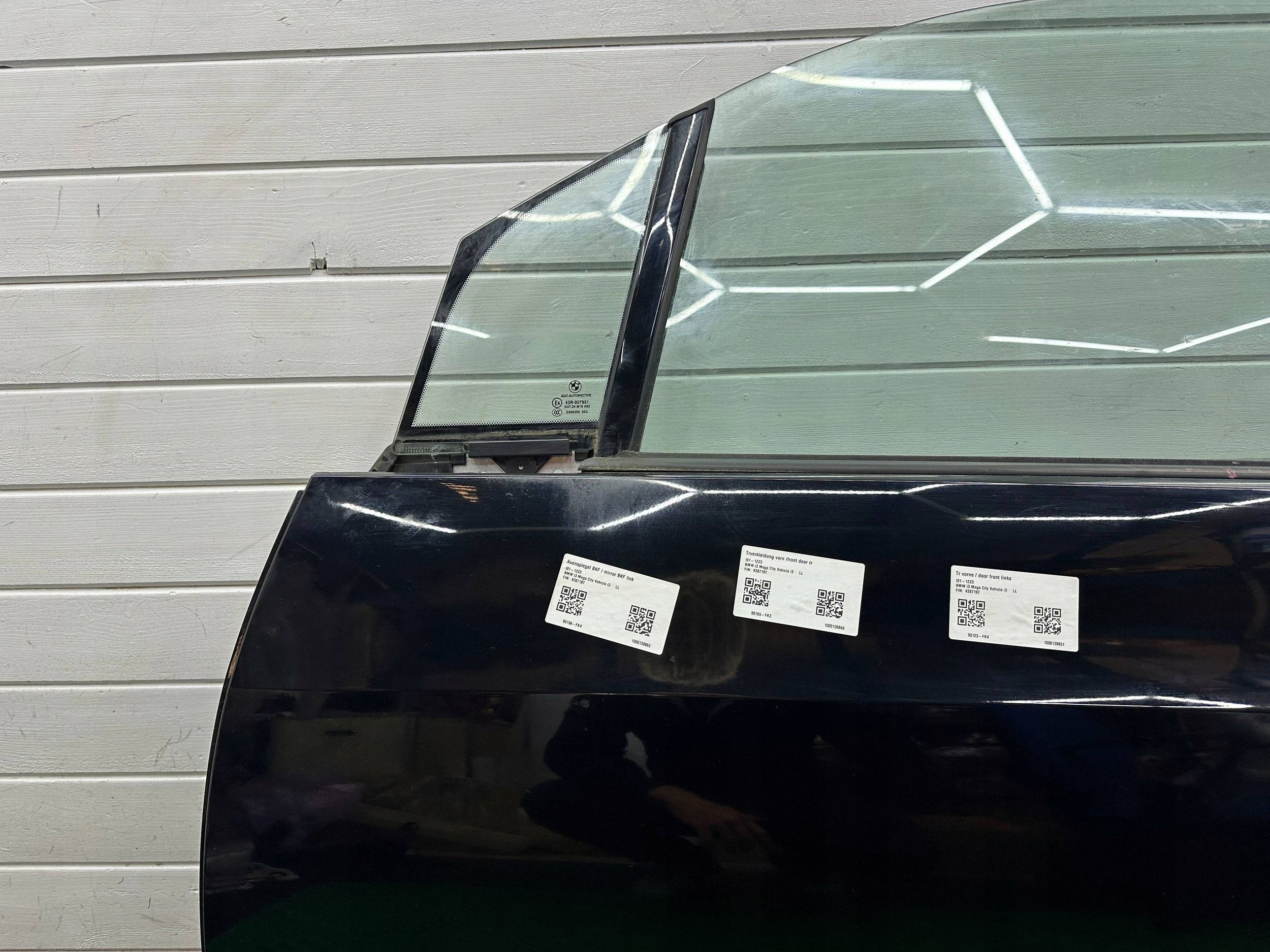 door front front side left BMW i3 complete