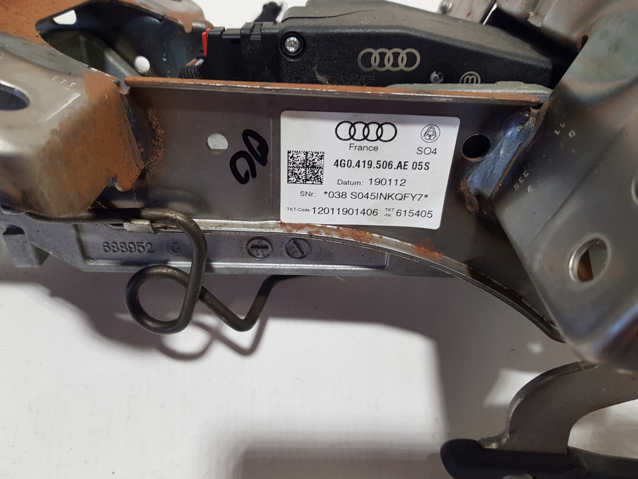 AUDI A6 C7 A7 4G steering wheel rod blocking 4G0419506AE