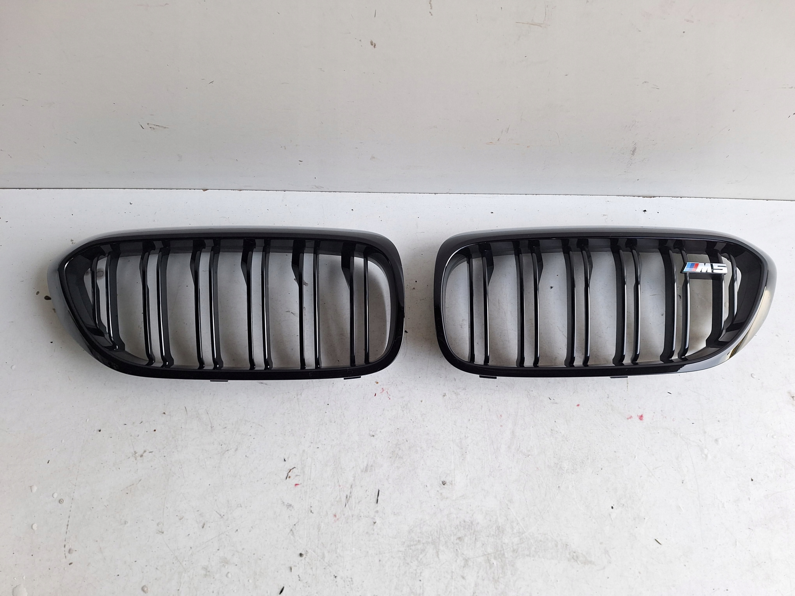BMW 5 F90 Kühlergrill FRONTGRILL Kühlergitter 5ATRAPA - Thumbnail 1