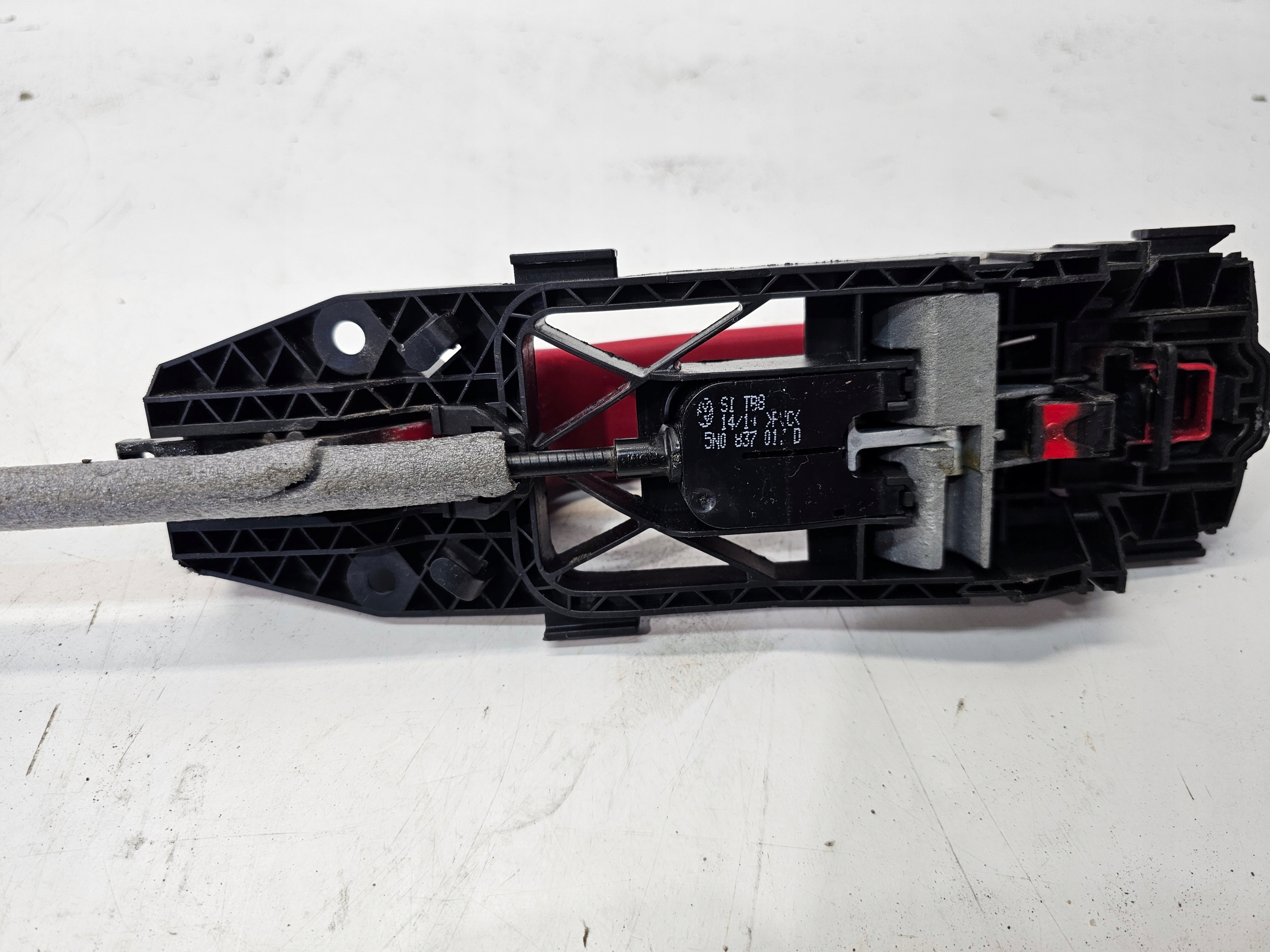 handle left rear part AUDI A3 8V Q3 F3 8V0839885 LY3J