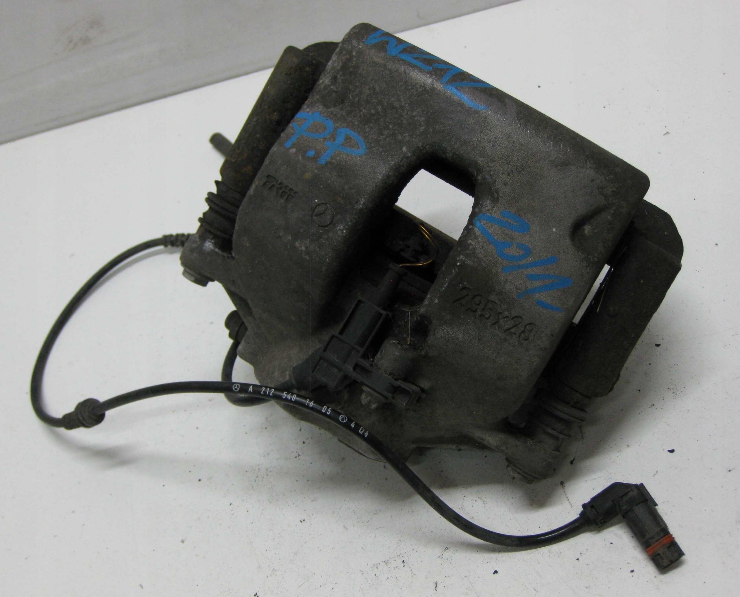 MERCEDES W212 LIFT E KLASA caliper brake right front
