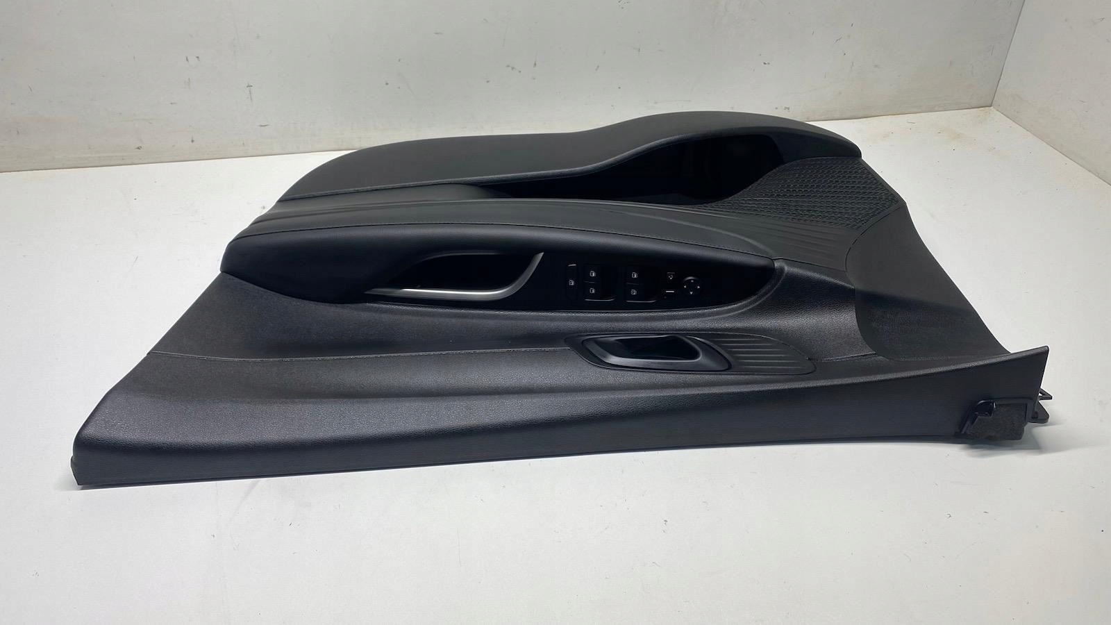 HYUNDAI BAYON upholstery door side right front front 21-24