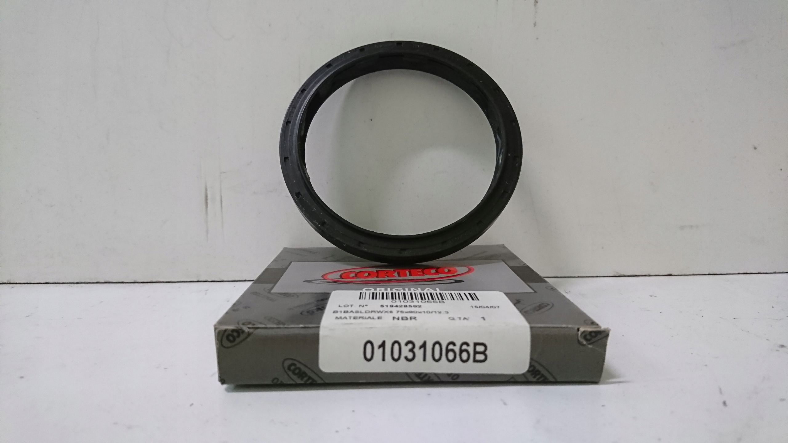 Simmering uszczelniacz piasty Atego 75x90x10/12,3